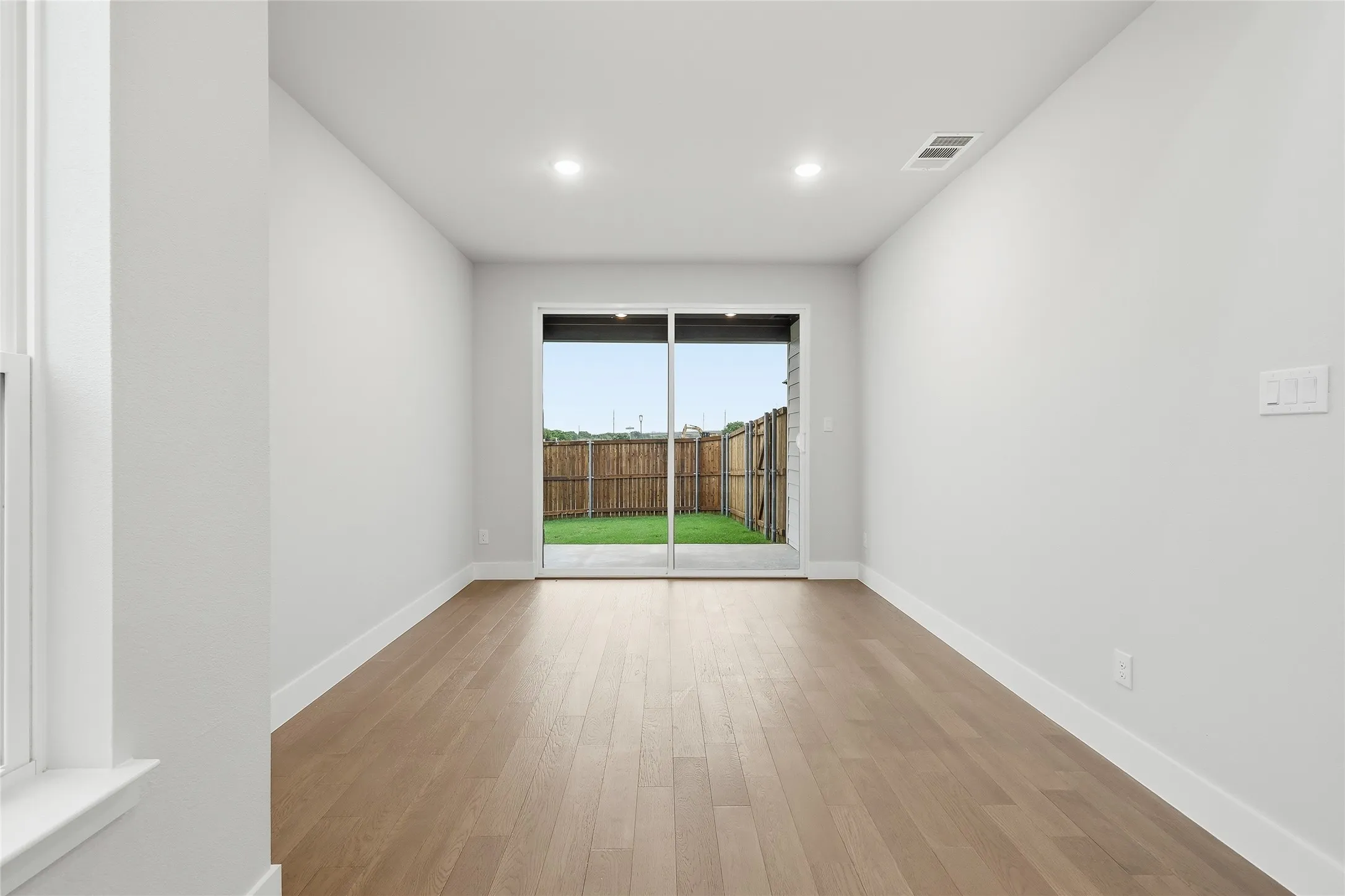 Single Family Residence For Rent in Collin County , 7281 Confetti Lane, Frisco, Texas 75033, 4 Bedroom, 3 Bathroom, 2 Garage spaces, 2,530 Sqft, built in 2026, mls#21362850, Real Estate Agent in Frisco, Homes For Rent in Collin county, Homes For Rent in Frisco, Realtor in Frisco Texas, Real Estate Brokerage Independent Realty Texas, Luminita Cordes Realtor
