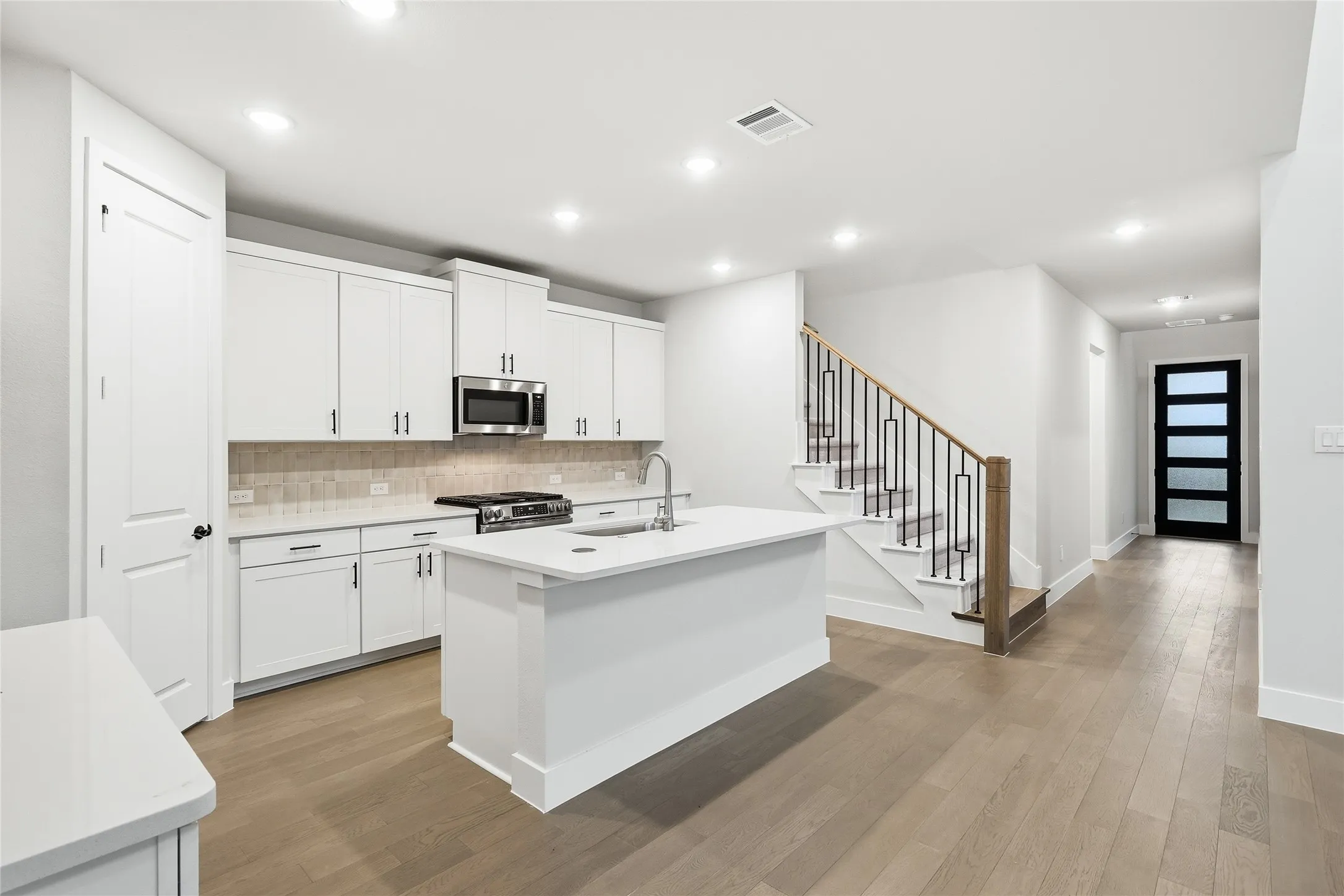 Single Family Residence For Rent in Collin County , 7281 Confetti Lane, Frisco, Texas 75033, 4 Bedroom, 3 Bathroom, 2 Garage spaces, 2,530 Sqft, built in 2026, mls#21362850, Real Estate Agent in Frisco, Homes For Rent in Collin county, Homes For Rent in Frisco, Realtor in Frisco Texas, Real Estate Brokerage Independent Realty Texas, Luminita Cordes Realtor