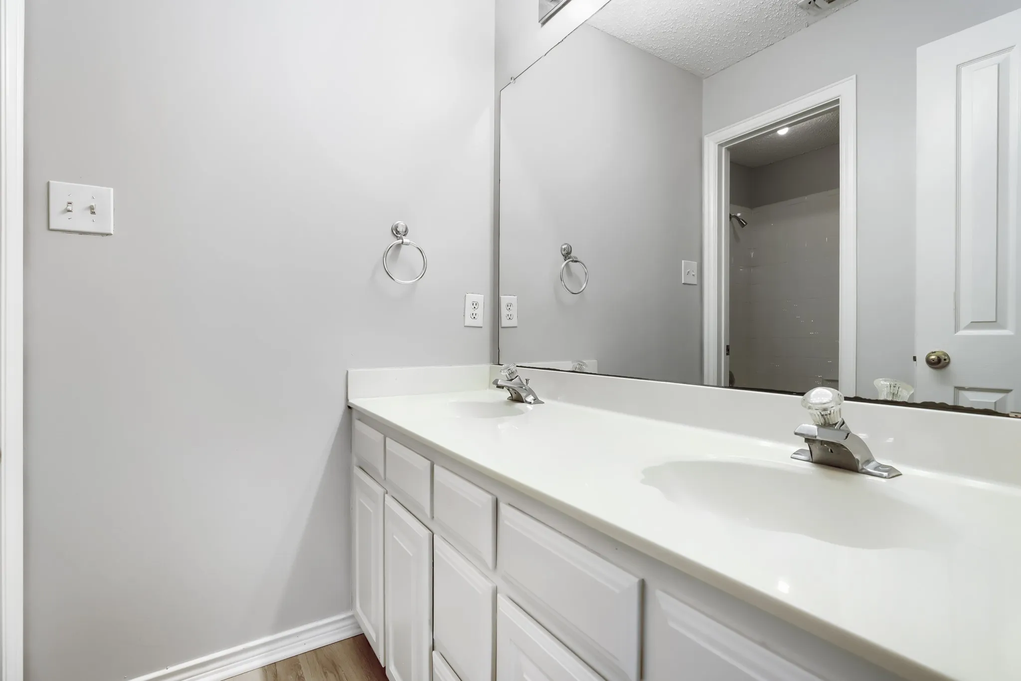 Single Family Residence For Sale in Tarrant County , 3632 Stone Creek Lane S, Fort Worth, Texas 76137, 4 Bedroom, 2 Bathroom, 2 Garage spaces, 2,278 Sqft, built in 1994, mls#21360635, Real Estate Agent in Fort Worth, Homes For Sale in Tarrant county, Homes For Sale in Fort Worth, Realtor in Fort Worth Texas, Real Estate Brokerage Independent Realty Texas, Luminita Cordes Realtor