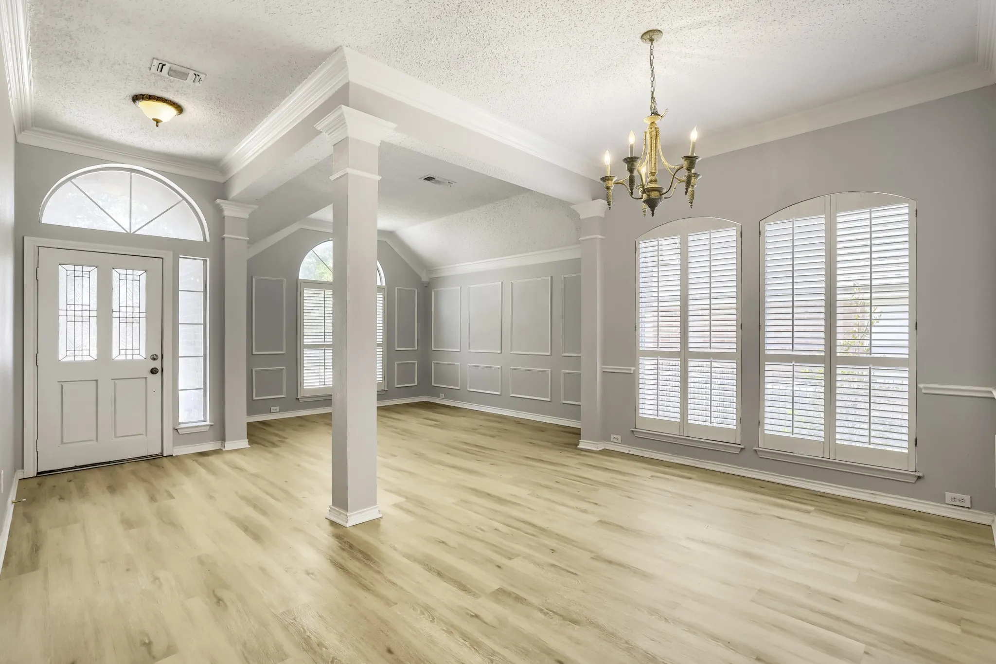 Single Family Residence For Sale in Tarrant County , 3632 Stone Creek Lane S, Fort Worth, Texas 76137, 4 Bedroom, 2 Bathroom, 2 Garage spaces, 2,278 Sqft, built in 1994, mls#21360635, Real Estate Agent in Fort Worth, Homes For Sale in Tarrant county, Homes For Sale in Fort Worth, Realtor in Fort Worth Texas, Real Estate Brokerage Independent Realty Texas, Luminita Cordes Realtor