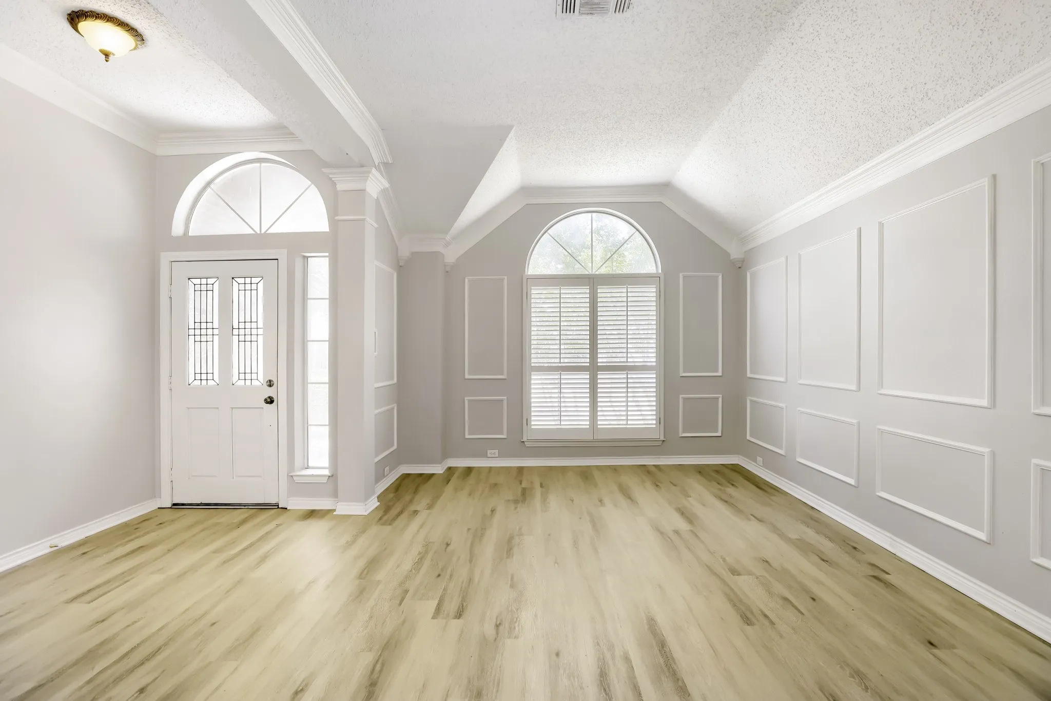 Single Family Residence For Sale in Tarrant County , 3632 Stone Creek Lane S, Fort Worth, Texas 76137, 4 Bedroom, 2 Bathroom, 2 Garage spaces, 2,278 Sqft, built in 1994, mls#21360635, Real Estate Agent in Fort Worth, Homes For Sale in Tarrant county, Homes For Sale in Fort Worth, Realtor in Fort Worth Texas, Real Estate Brokerage Independent Realty Texas, Luminita Cordes Realtor