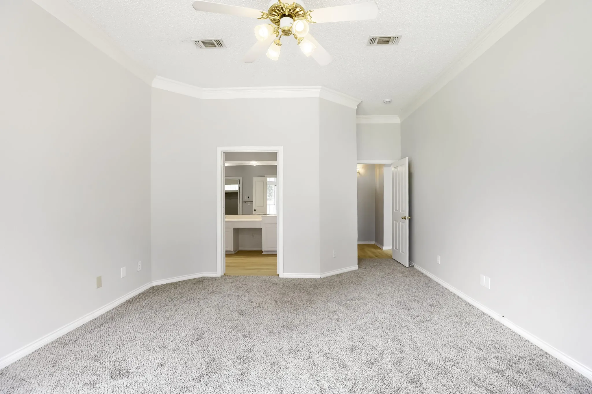 Single Family Residence For Sale in Tarrant County , 3632 Stone Creek Lane S, Fort Worth, Texas 76137, 4 Bedroom, 2 Bathroom, 2 Garage spaces, 2,278 Sqft, built in 1994, mls#21360635, Real Estate Agent in Fort Worth, Homes For Sale in Tarrant county, Homes For Sale in Fort Worth, Realtor in Fort Worth Texas, Real Estate Brokerage Independent Realty Texas, Luminita Cordes Realtor