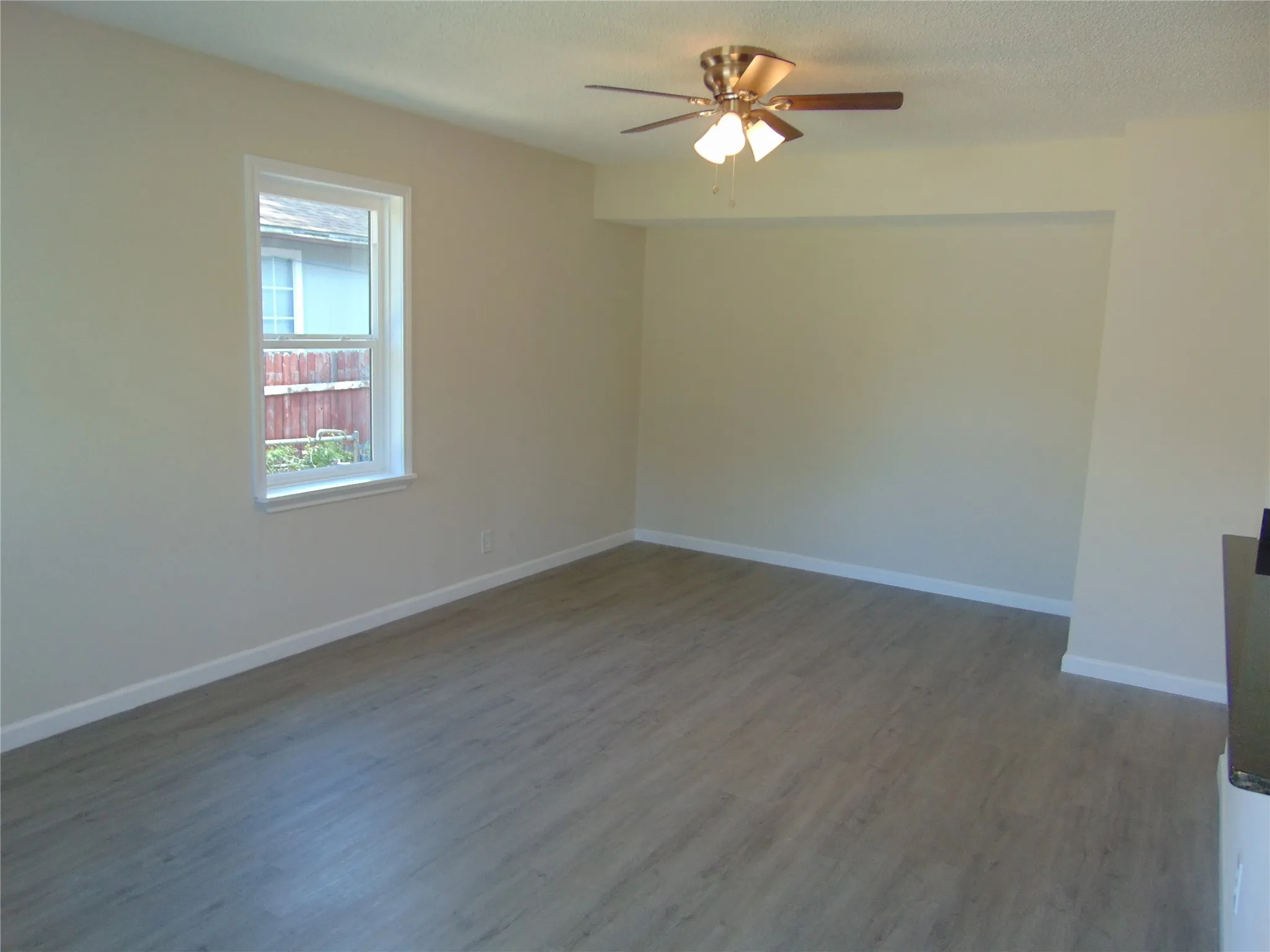 Single Family Residence For Sale in Dallas County , 1214 19th Street, Grand Prairie, Texas 75050, 4 Bedroom, 2 Bathroom, Garage spaces, 1,362 Sqft, built in 1949, mls#21347126, Real Estate Agent in Grand Prairie, Homes For Sale in Dallas county, Homes For Sale in Grand Prairie, Realtor in Grand Prairie Texas, Real Estate Brokerage Independent Realty Texas, Luminita Cordes Realtor
