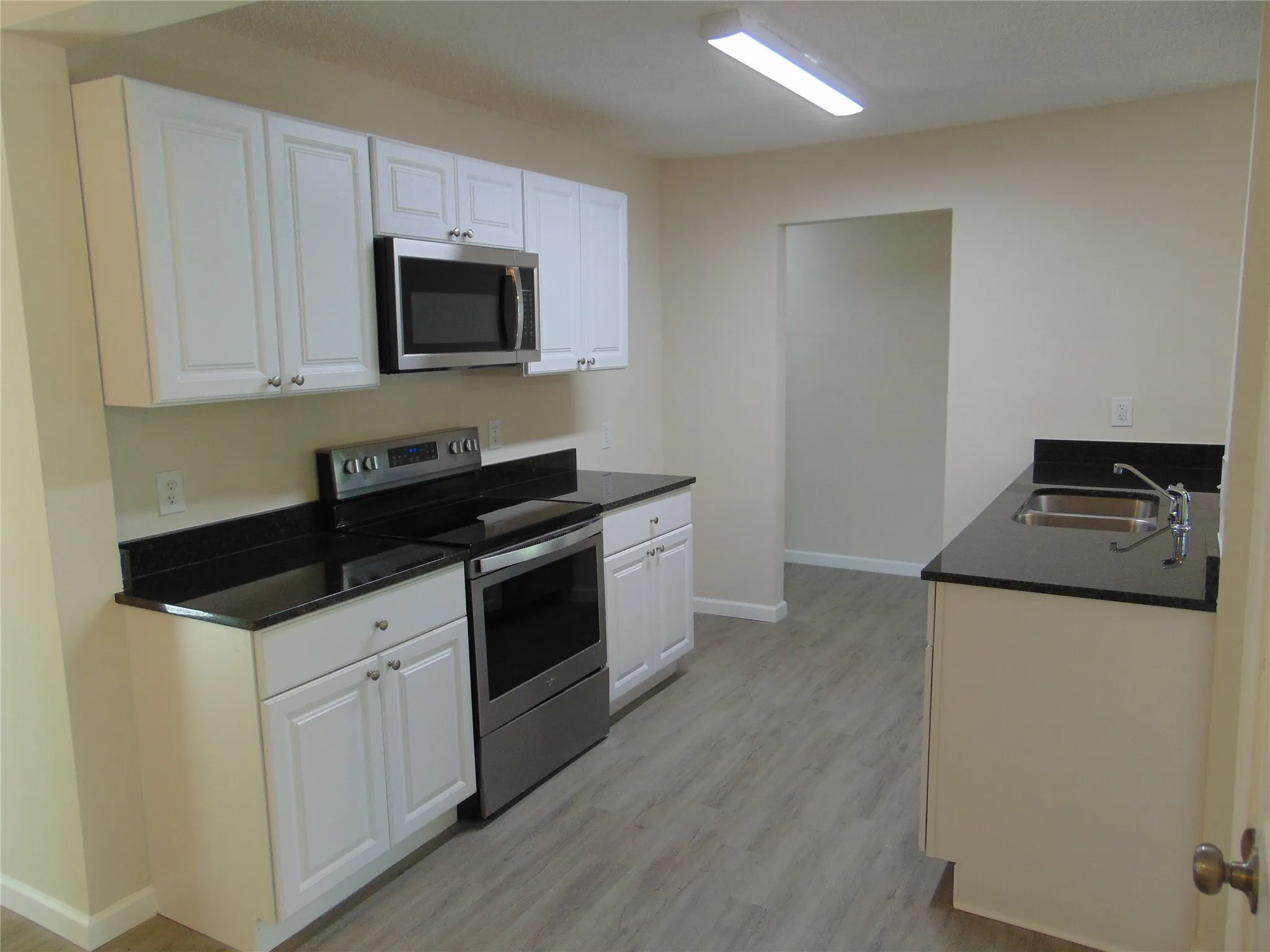 Single Family Residence For Sale in Dallas County , 1214 19th Street, Grand Prairie, Texas 75050, 4 Bedroom, 2 Bathroom, Garage spaces, 1,362 Sqft, built in 1949, mls#21347126, Real Estate Agent in Grand Prairie, Homes For Sale in Dallas county, Homes For Sale in Grand Prairie, Realtor in Grand Prairie Texas, Real Estate Brokerage Independent Realty Texas, Luminita Cordes Realtor