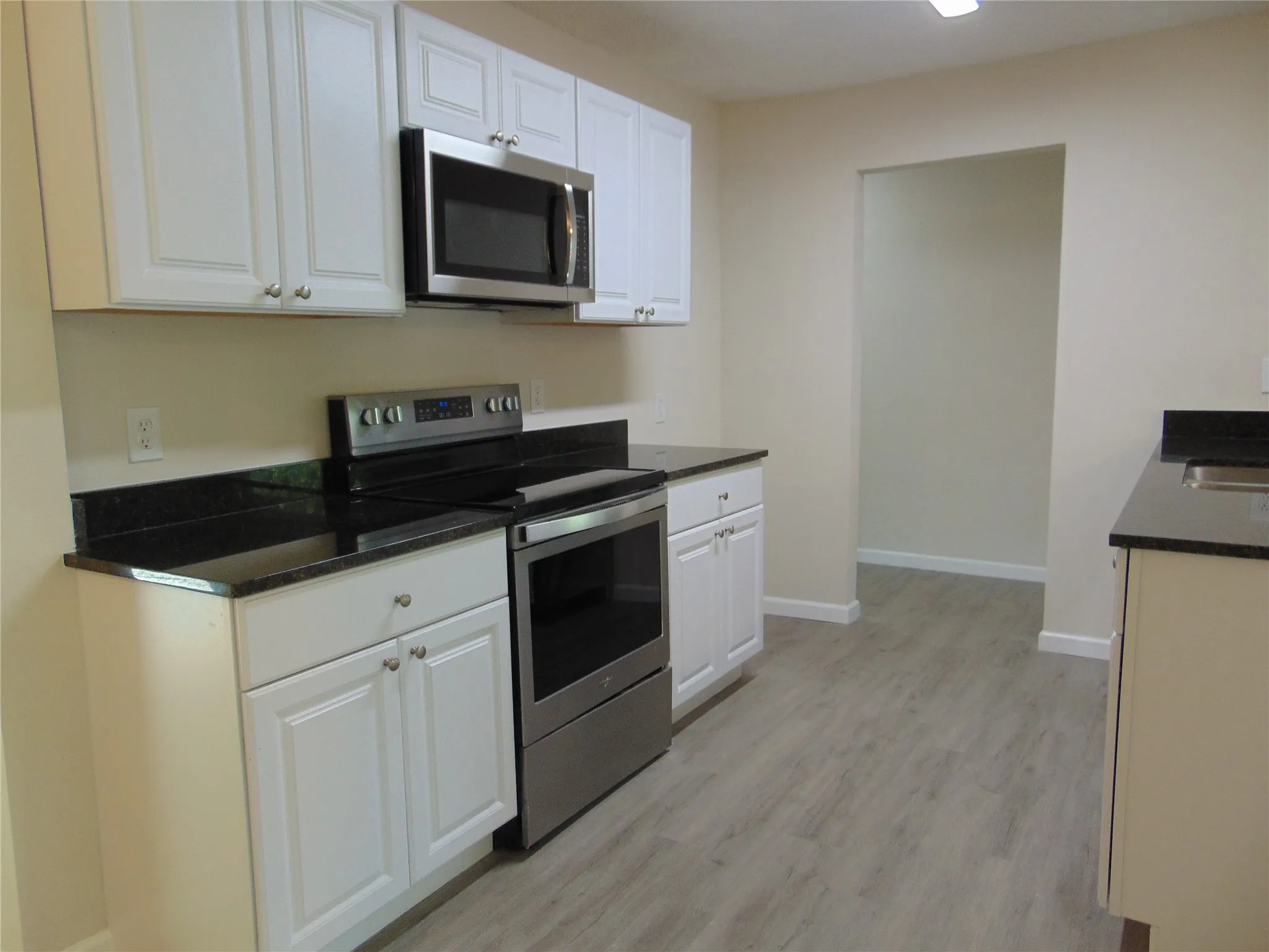 Single Family Residence For Sale in Dallas County , 1214 19th Street, Grand Prairie, Texas 75050, 4 Bedroom, 2 Bathroom, Garage spaces, 1,362 Sqft, built in 1949, mls#21347126, Real Estate Agent in Grand Prairie, Homes For Sale in Dallas county, Homes For Sale in Grand Prairie, Realtor in Grand Prairie Texas, Real Estate Brokerage Independent Realty Texas, Luminita Cordes Realtor