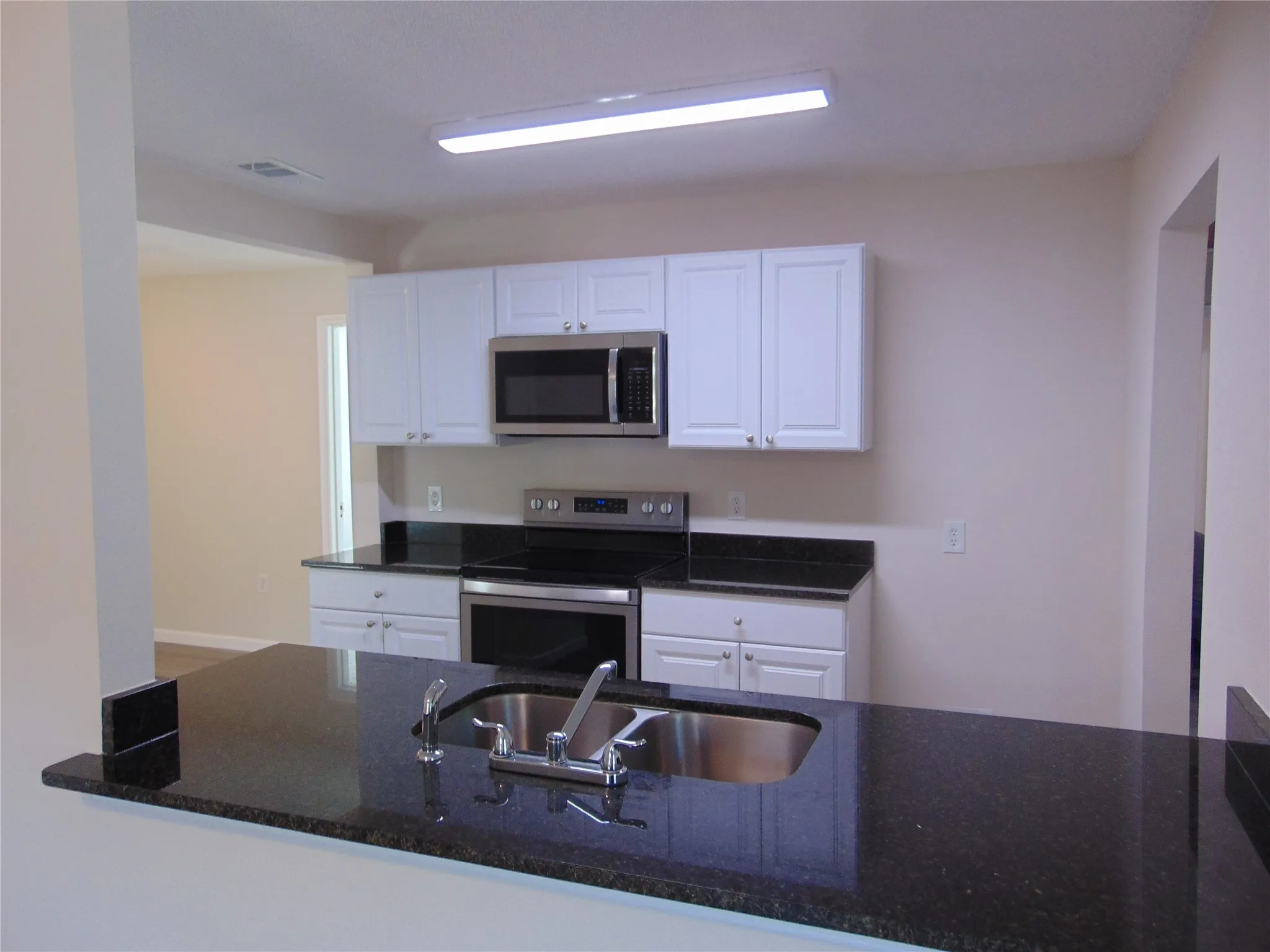 Single Family Residence For Sale in Dallas County , 1214 19th Street, Grand Prairie, Texas 75050, 4 Bedroom, 2 Bathroom, Garage spaces, 1,362 Sqft, built in 1949, mls#21347126, Real Estate Agent in Grand Prairie, Homes For Sale in Dallas county, Homes For Sale in Grand Prairie, Realtor in Grand Prairie Texas, Real Estate Brokerage Independent Realty Texas, Luminita Cordes Realtor