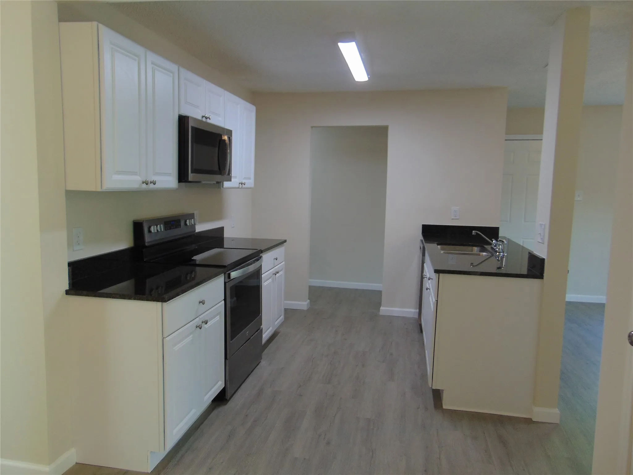 Single Family Residence For Sale in Dallas County , 1214 19th Street, Grand Prairie, Texas 75050, 4 Bedroom, 2 Bathroom, Garage spaces, 1,362 Sqft, built in 1949, mls#21347126, Real Estate Agent in Grand Prairie, Homes For Sale in Dallas county, Homes For Sale in Grand Prairie, Realtor in Grand Prairie Texas, Real Estate Brokerage Independent Realty Texas, Luminita Cordes Realtor