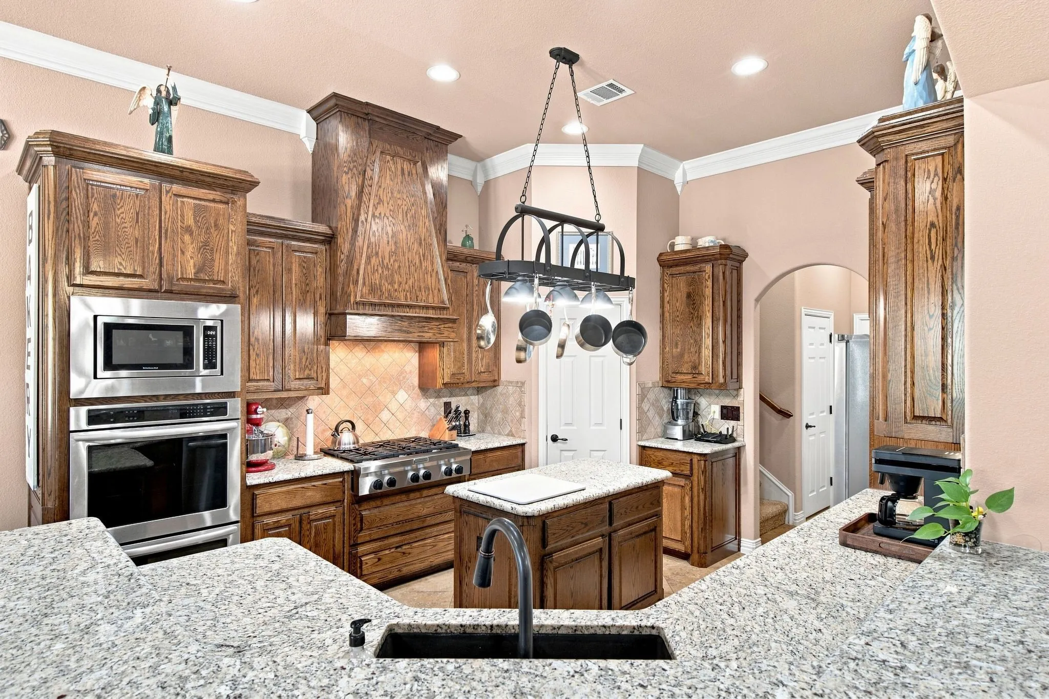 Single Family Residence For Sale in Tarrant County , 911 Tate Street, Mansfield, Texas 76063, 5 Bedroom, 4 Bathroom, 3 Garage spaces, 4,400 Sqft, built in 2014, mls#21366365, Real Estate Agent in Mansfield, Homes For Sale in Tarrant county, Homes For Sale in Mansfield, Realtor in Mansfield Texas, Real Estate Brokerage Independent Realty Texas, Luminita Cordes Realtor