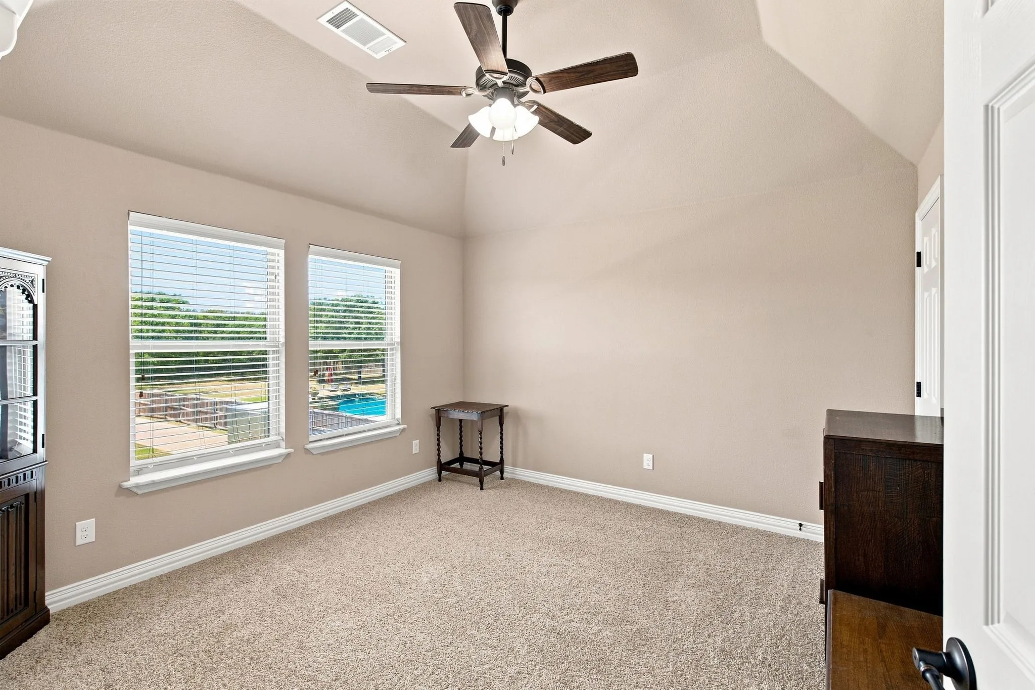Single Family Residence For Sale in Tarrant County , 911 Tate Street, Mansfield, Texas 76063, 5 Bedroom, 4 Bathroom, 3 Garage spaces, 4,400 Sqft, built in 2014, mls#21366365, Real Estate Agent in Mansfield, Homes For Sale in Tarrant county, Homes For Sale in Mansfield, Realtor in Mansfield Texas, Real Estate Brokerage Independent Realty Texas, Luminita Cordes Realtor
