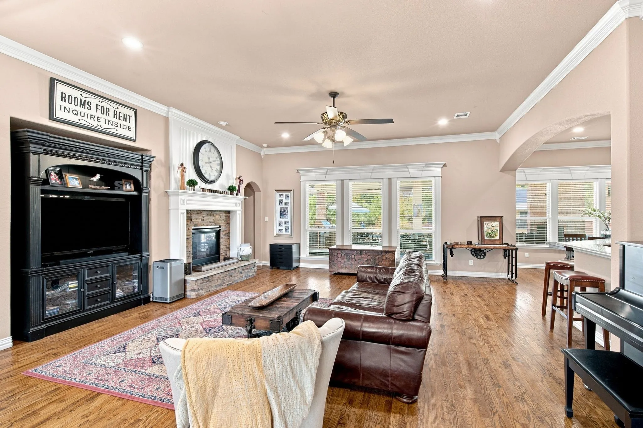 Single Family Residence For Sale in Tarrant County , 911 Tate Street, Mansfield, Texas 76063, 5 Bedroom, 4 Bathroom, 3 Garage spaces, 4,400 Sqft, built in 2014, mls#21366365, Real Estate Agent in Mansfield, Homes For Sale in Tarrant county, Homes For Sale in Mansfield, Realtor in Mansfield Texas, Real Estate Brokerage Independent Realty Texas, Luminita Cordes Realtor