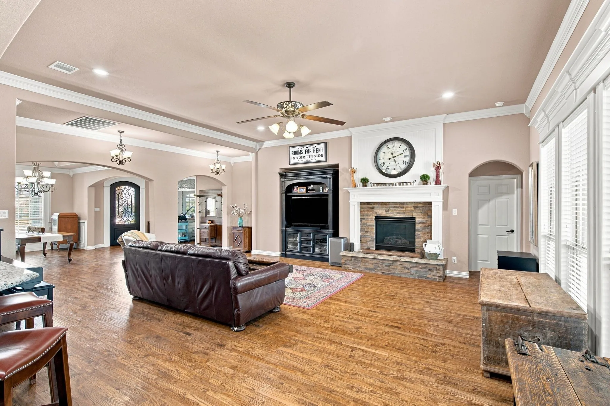 Single Family Residence For Sale in Tarrant County , 911 Tate Street, Mansfield, Texas 76063, 5 Bedroom, 4 Bathroom, 3 Garage spaces, 4,400 Sqft, built in 2014, mls#21366365, Real Estate Agent in Mansfield, Homes For Sale in Tarrant county, Homes For Sale in Mansfield, Realtor in Mansfield Texas, Real Estate Brokerage Independent Realty Texas, Luminita Cordes Realtor