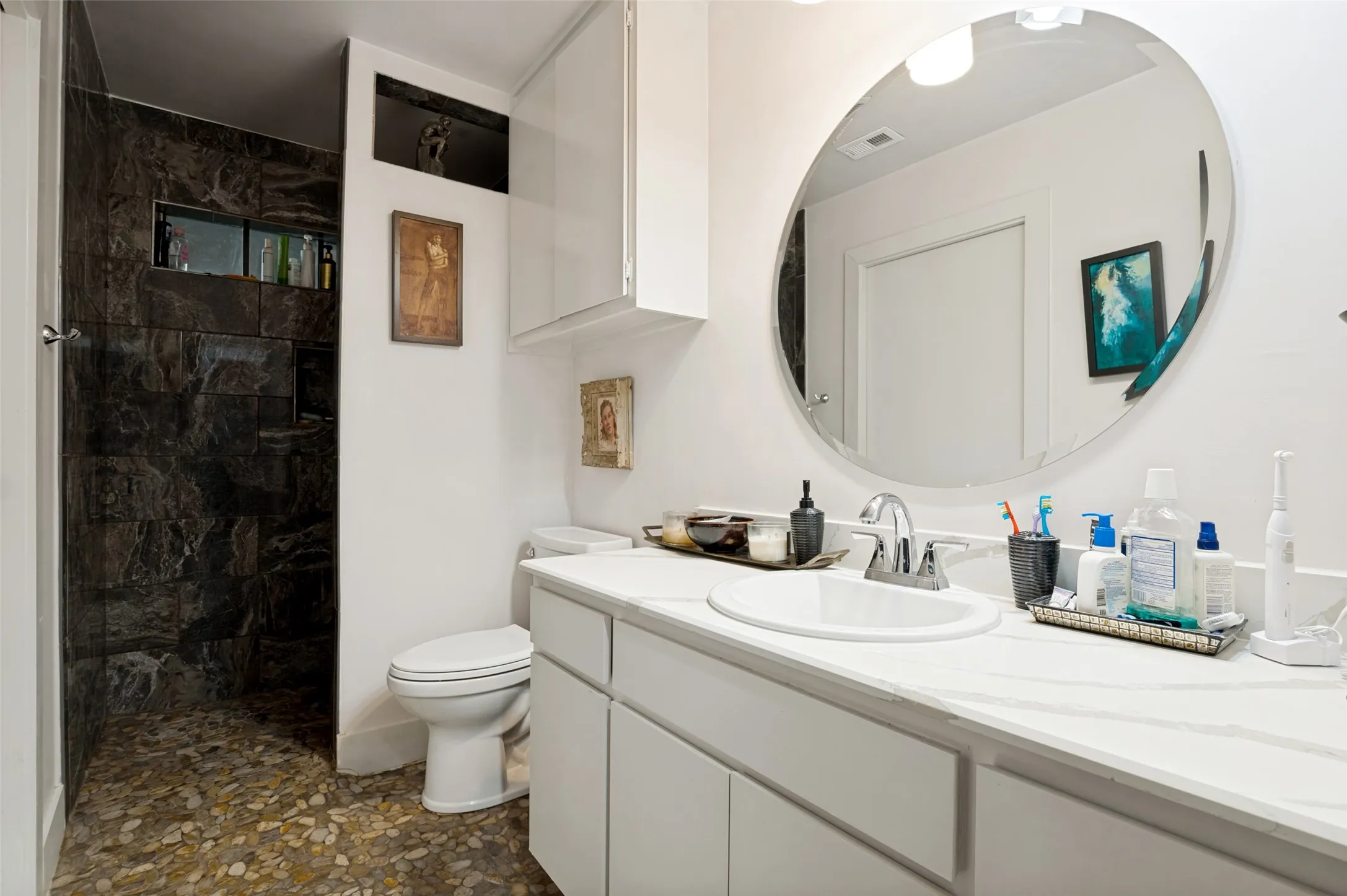 Secondary bathroom