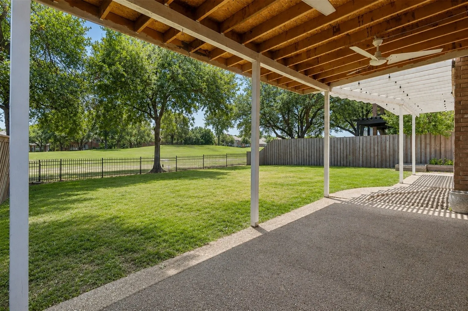 Single Family Residence For Sale in Collin County , 5211 Quail Creek Drive, Mc Kinney, Texas 75072, 4 Bedroom, 3 Bathroom, 2 Garage spaces, 2,363 Sqft, built in 1992, mls#21366434, Real Estate Agent in Mc Kinney, Homes For Sale in Collin county, Homes For Sale in Mc Kinney, Realtor in Mc Kinney Texas, Real Estate Brokerage Independent Realty Texas, Luminita Cordes Realtor