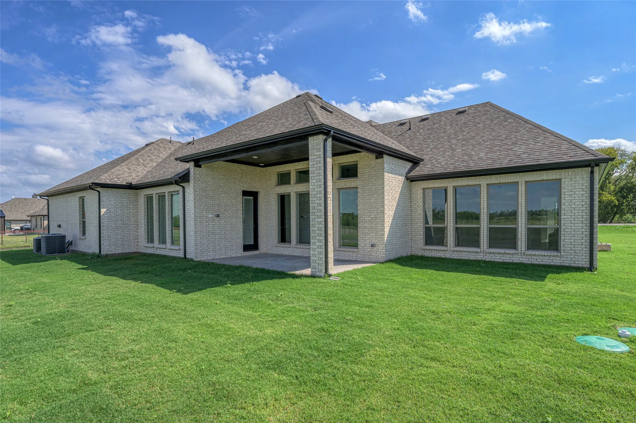 Single Family Residence For Sale in Grayson County , 101 Jasper Lane, Van Alstyne, Texas 75495, 4 Bedroom, 4 Bathroom, 3 Garage spaces, 3,218 Sqft, built in 2026, mls#21365470, Real Estate Agent in Van Alstyne, Homes For Sale in Grayson county, Homes For Sale in Van Alstyne, Realtor in Van Alstyne Texas, Real Estate Brokerage Independent Realty Texas, Luminita Cordes Realtor