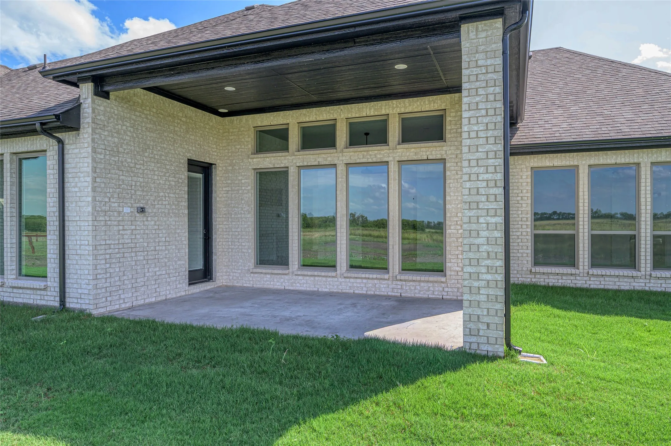 Single Family Residence For Sale in Grayson County , 101 Jasper Lane, Van Alstyne, Texas 75495, 4 Bedroom, 4 Bathroom, 3 Garage spaces, 3,218 Sqft, built in 2026, mls#21365470, Real Estate Agent in Van Alstyne, Homes For Sale in Grayson county, Homes For Sale in Van Alstyne, Realtor in Van Alstyne Texas, Real Estate Brokerage Independent Realty Texas, Luminita Cordes Realtor
