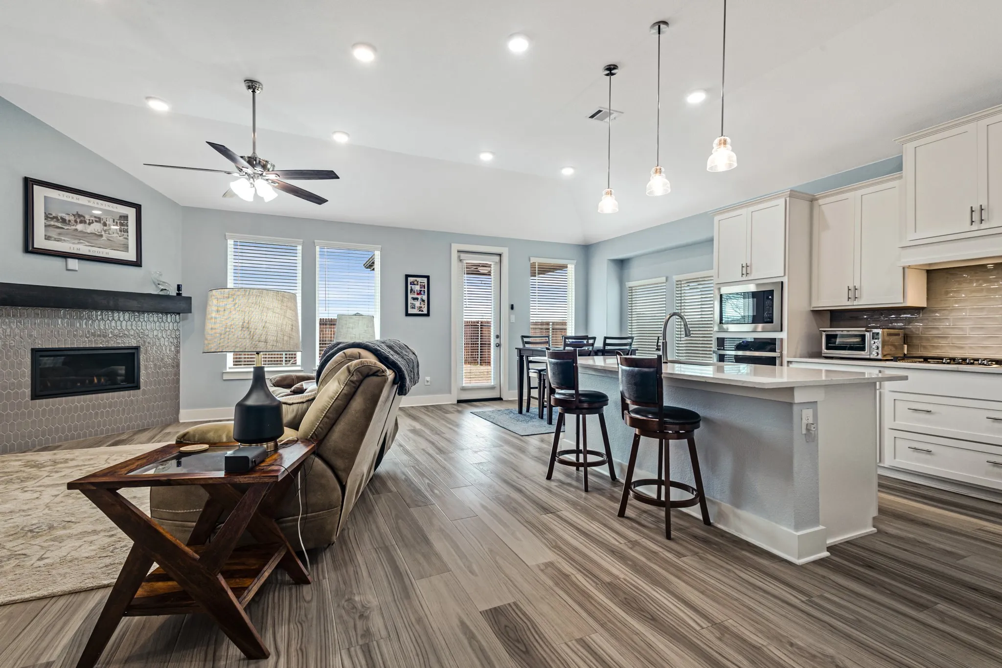 Single Family Residence For Rent in Denton County , 1913 Briar Hill Drive, Denton, Texas 76207, 3 Bedroom, 2 Bathroom, 2 Garage spaces, 1,658 Sqft, built in 2022, mls#21366100, Real Estate Agent in Denton, Homes For Rent in Denton county, Homes For Rent in Denton, Realtor in Denton Texas, Real Estate Brokerage Independent Realty Texas, Luminita Cordes Realtor