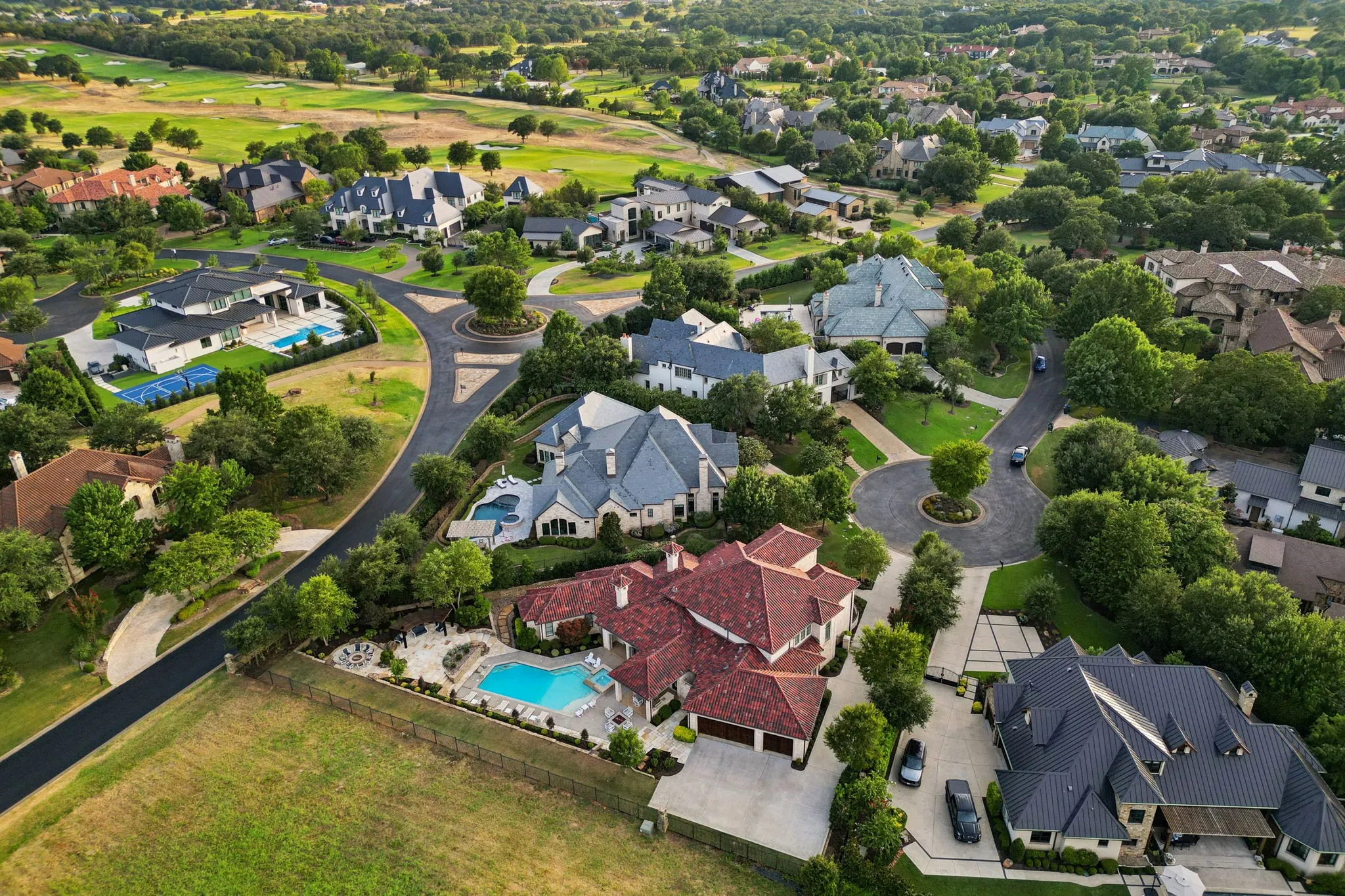 Single Family Residence For Sale in Tarrant County , 2106 Falcon Pass, Westlake, Texas 76262, 4 Bedroom, 5 Bathroom, 3 Garage spaces, 5,885 Sqft, built in 2013, mls#21366377, Real Estate Agent in Westlake, Homes For Sale in Tarrant county, Homes For Sale in Westlake, Realtor in Westlake Texas, Real Estate Brokerage Independent Realty Texas, Luminita Cordes Realtor