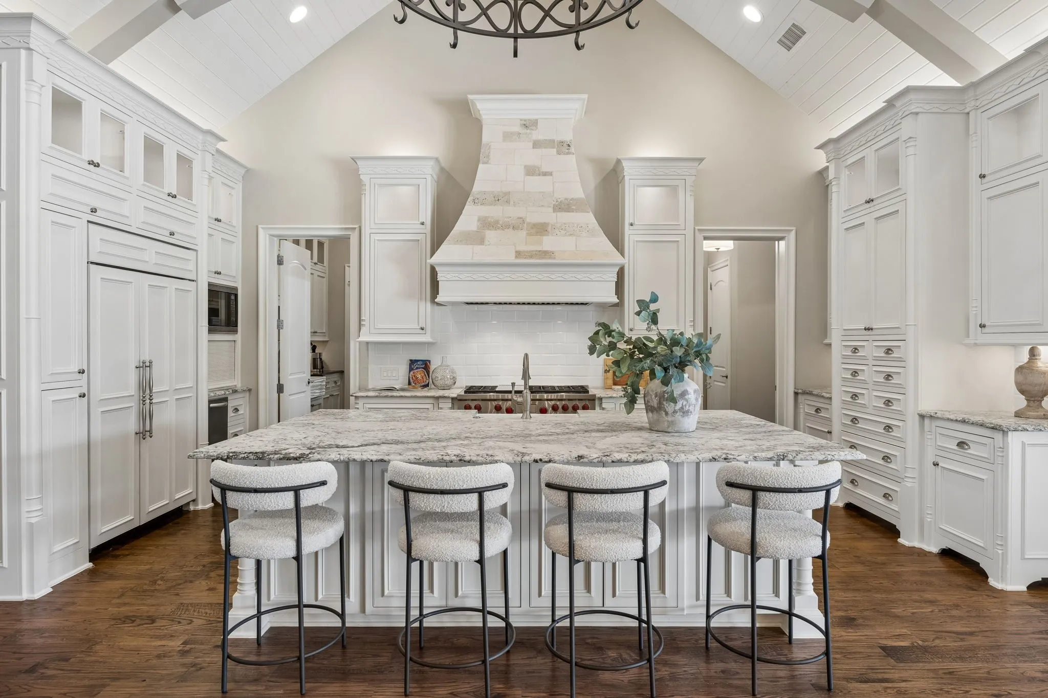 Single Family Residence For Sale in Tarrant County , 2106 Falcon Pass, Westlake, Texas 76262, 4 Bedroom, 5 Bathroom, 3 Garage spaces, 5,885 Sqft, built in 2013, mls#21366377, Real Estate Agent in Westlake, Homes For Sale in Tarrant county, Homes For Sale in Westlake, Realtor in Westlake Texas, Real Estate Brokerage Independent Realty Texas, Luminita Cordes Realtor