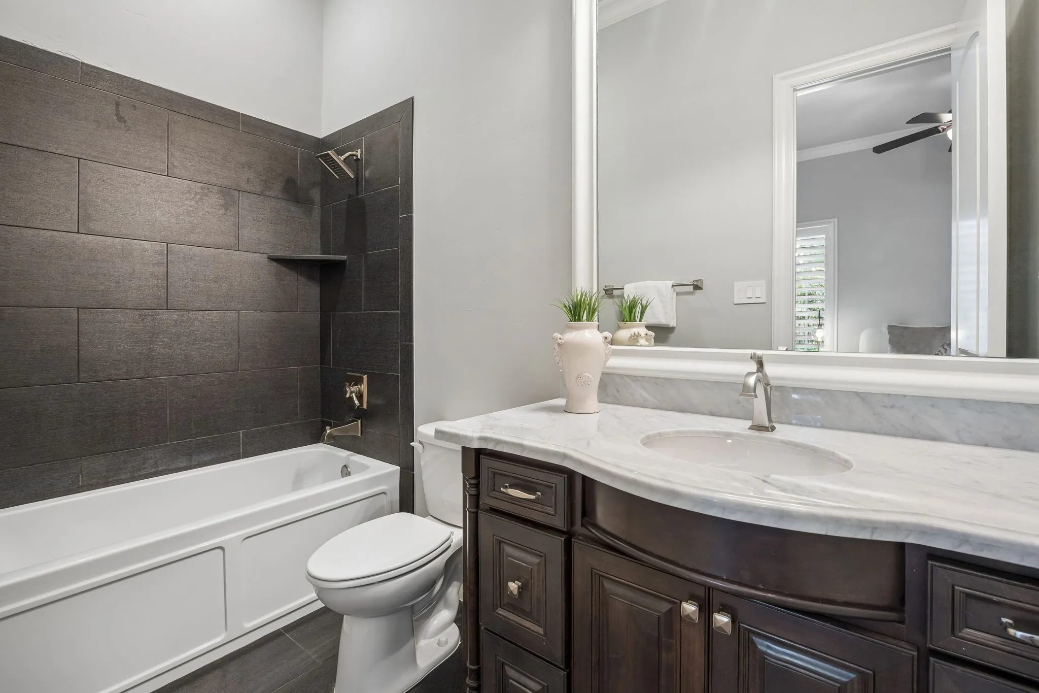 Single Family Residence For Sale in Tarrant County , 2106 Falcon Pass, Westlake, Texas 76262, 4 Bedroom, 5 Bathroom, 3 Garage spaces, 5,885 Sqft, built in 2013, mls#21366377, Real Estate Agent in Westlake, Homes For Sale in Tarrant county, Homes For Sale in Westlake, Realtor in Westlake Texas, Real Estate Brokerage Independent Realty Texas, Luminita Cordes Realtor