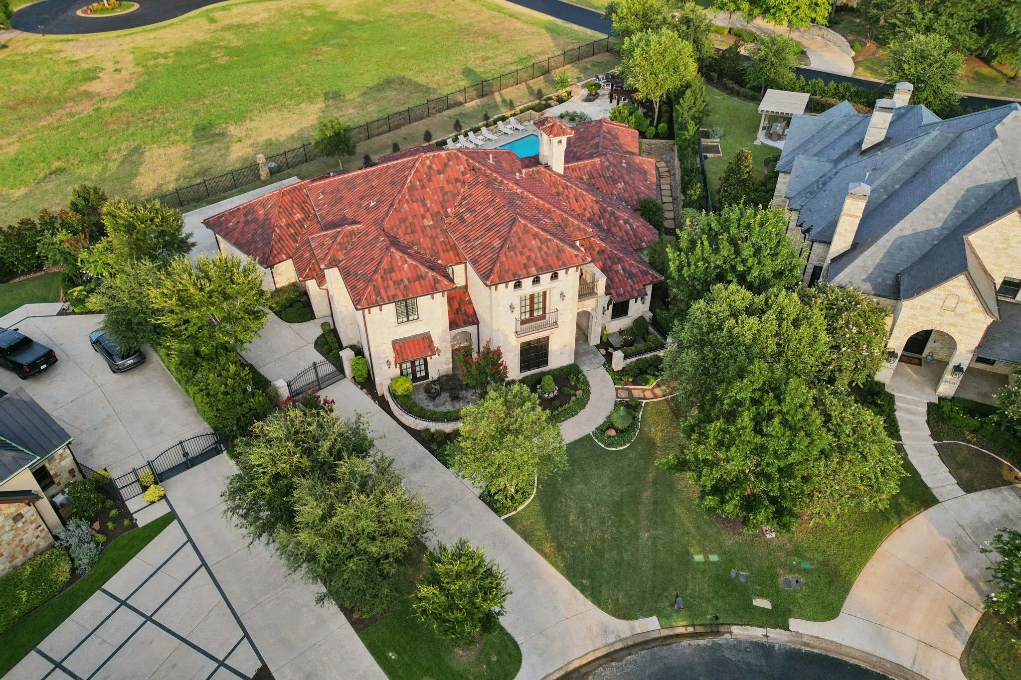 Single Family Residence For Sale in Tarrant County , 2106 Falcon Pass, Westlake, Texas 76262, 4 Bedroom, 5 Bathroom, 3 Garage spaces, 5,885 Sqft, built in 2013, mls#21366377, Real Estate Agent in Westlake, Homes For Sale in Tarrant county, Homes For Sale in Westlake, Realtor in Westlake Texas, Real Estate Brokerage Independent Realty Texas, Luminita Cordes Realtor