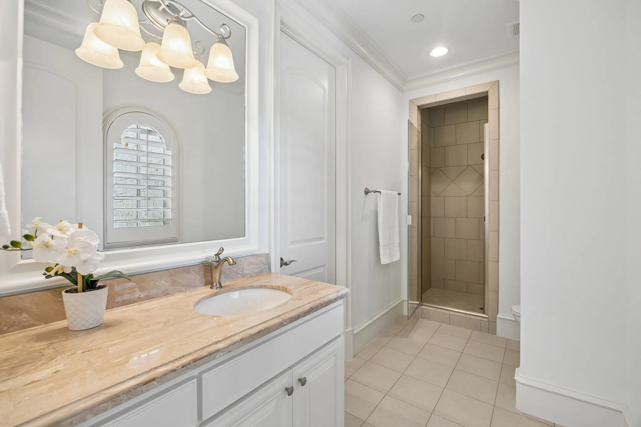 Single Family Residence For Sale in Tarrant County , 2106 Falcon Pass, Westlake, Texas 76262, 4 Bedroom, 5 Bathroom, 3 Garage spaces, 5,885 Sqft, built in 2013, mls#21366377, Real Estate Agent in Westlake, Homes For Sale in Tarrant county, Homes For Sale in Westlake, Realtor in Westlake Texas, Real Estate Brokerage Independent Realty Texas, Luminita Cordes Realtor