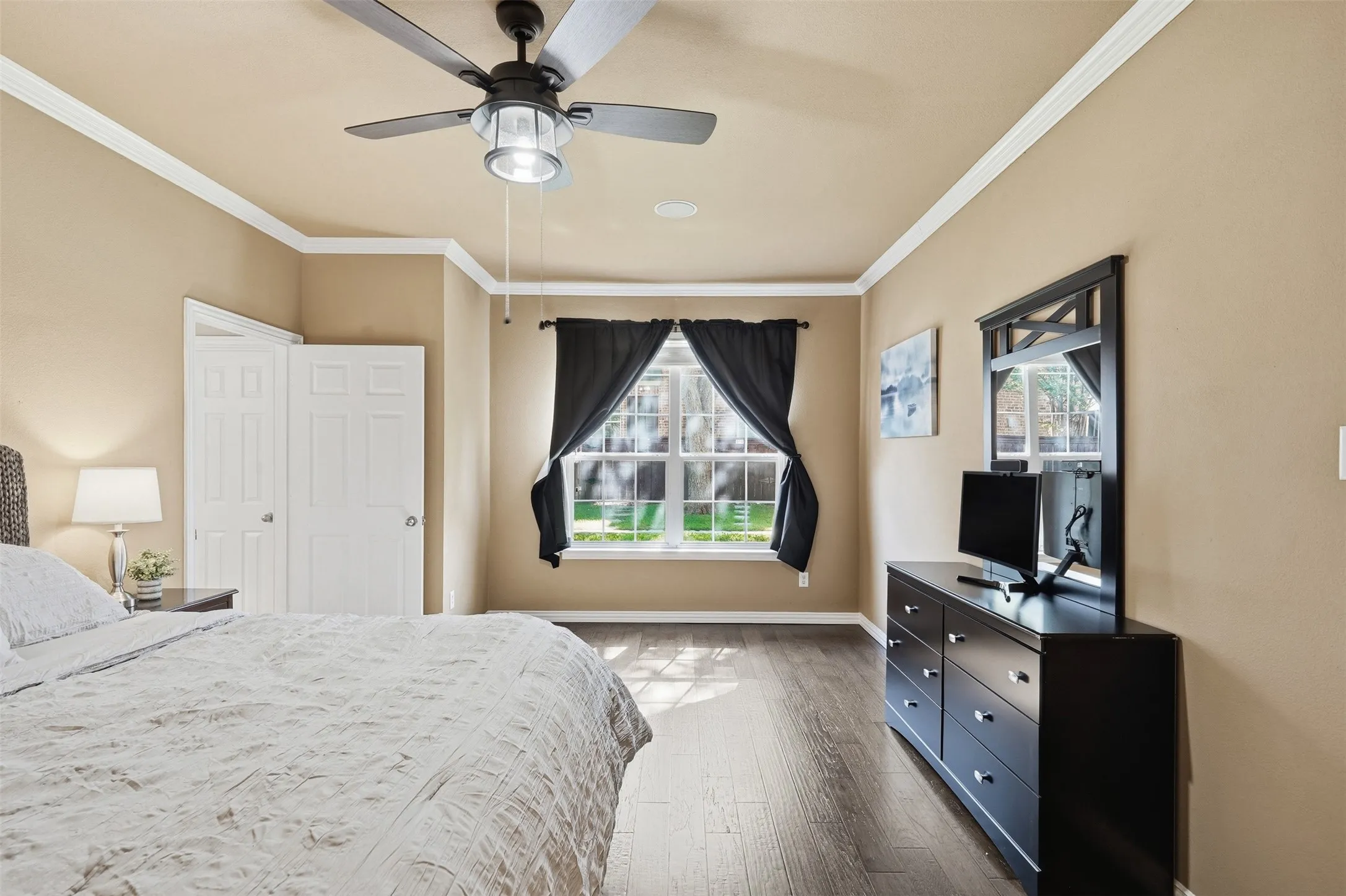 Townhouse For Sale in Denton County , 1724 Brookview Drive, Carrollton, Texas 75007, 3 Bedroom, 3 Bathroom, 2 Garage spaces, 2,008 Sqft, built in 2004, mls#21366135, Real Estate Agent in Carrollton, Homes For Sale in Denton county, Homes For Sale in Carrollton, Realtor in Carrollton Texas, Real Estate Brokerage Independent Realty Texas, Luminita Cordes Realtor