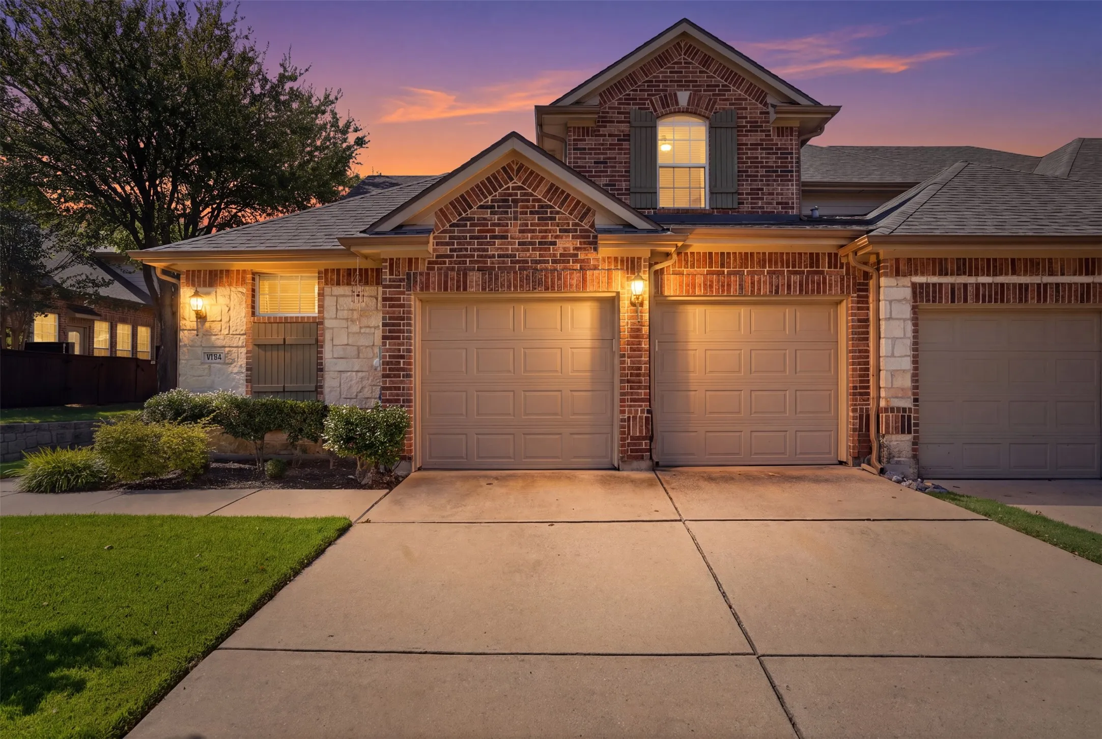 Townhouse For Sale in Denton County , 1724 Brookview Drive, Carrollton, Texas 75007, 3 Bedroom, 3 Bathroom, 2 Garage spaces, 2,008 Sqft, built in 2004, mls#21366135, Real Estate Agent in Carrollton, Homes For Sale in Denton county, Homes For Sale in Carrollton, Realtor in Carrollton Texas, Real Estate Brokerage Independent Realty Texas, Luminita Cordes Realtor