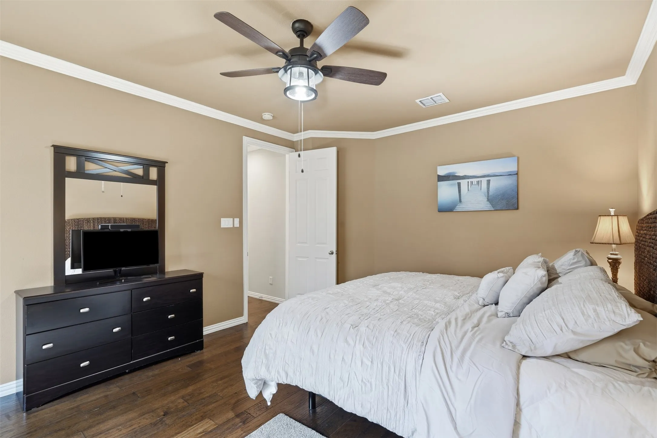 Townhouse For Sale in Denton County , 1724 Brookview Drive, Carrollton, Texas 75007, 3 Bedroom, 3 Bathroom, 2 Garage spaces, 2,008 Sqft, built in 2004, mls#21366135, Real Estate Agent in Carrollton, Homes For Sale in Denton county, Homes For Sale in Carrollton, Realtor in Carrollton Texas, Real Estate Brokerage Independent Realty Texas, Luminita Cordes Realtor