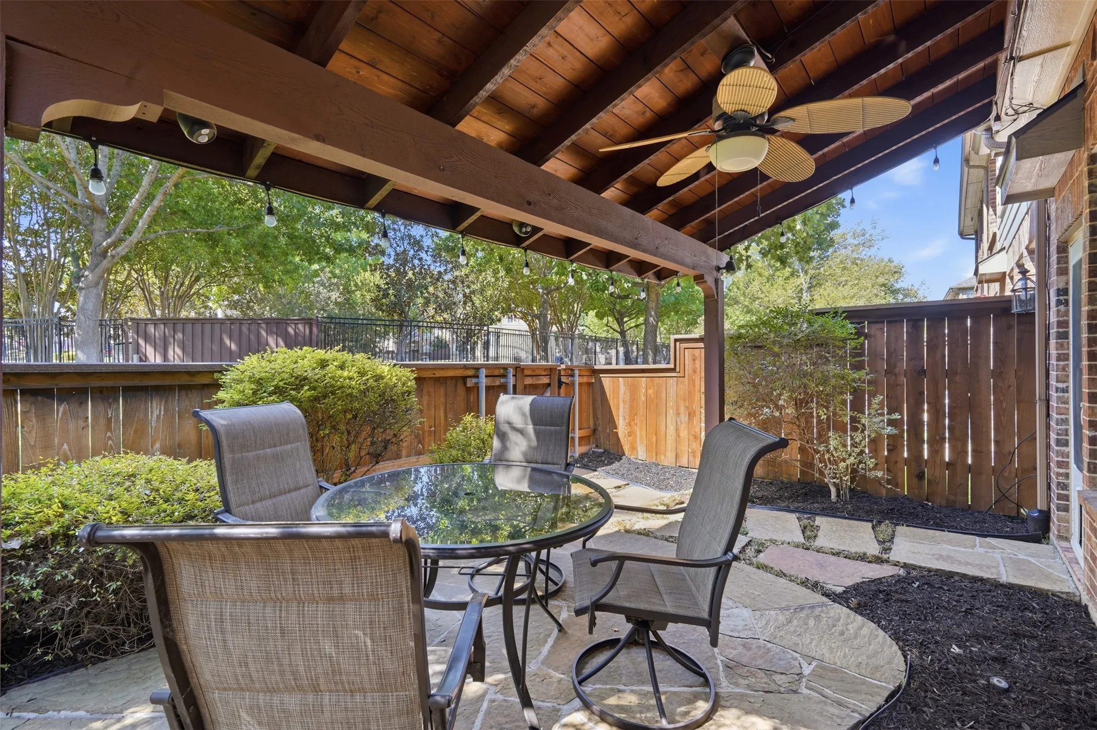 Townhouse For Sale in Denton County , 1724 Brookview Drive, Carrollton, Texas 75007, 3 Bedroom, 3 Bathroom, 2 Garage spaces, 2,008 Sqft, built in 2004, mls#21366135, Real Estate Agent in Carrollton, Homes For Sale in Denton county, Homes For Sale in Carrollton, Realtor in Carrollton Texas, Real Estate Brokerage Independent Realty Texas, Luminita Cordes Realtor