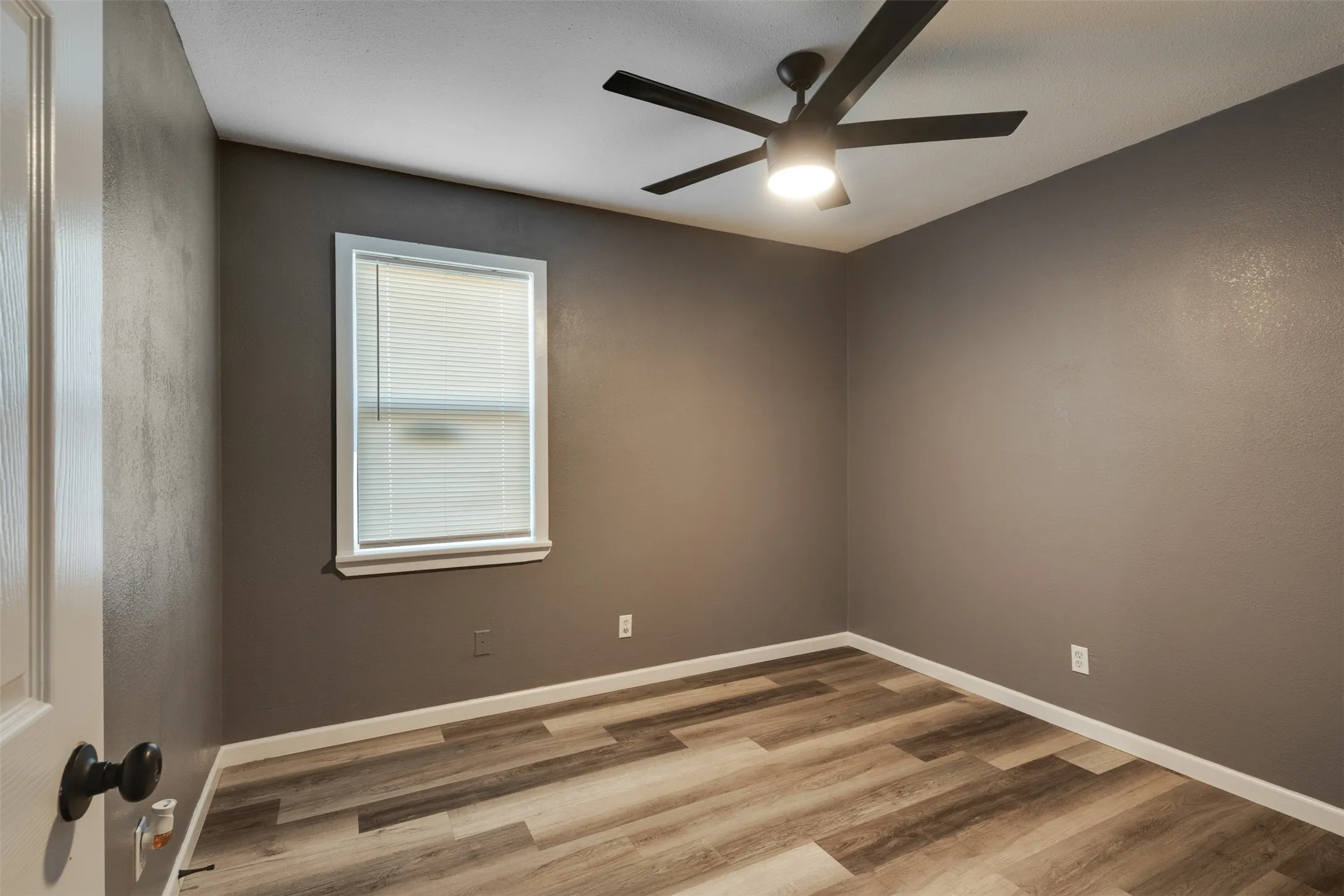 Single Family Residence For Sale in Archer County , 211 S Rose Street, Archer City, Texas 76351, 4 Bedroom, 2 Bathroom, Garage spaces, 1,350 Sqft, built in 1975, mls#21366351, Real Estate Agent in Archer City, Homes For Sale in Archer county, Homes For Sale in Archer City, Realtor in Archer City Texas, Real Estate Brokerage Independent Realty Texas, Luminita Cordes Realtor