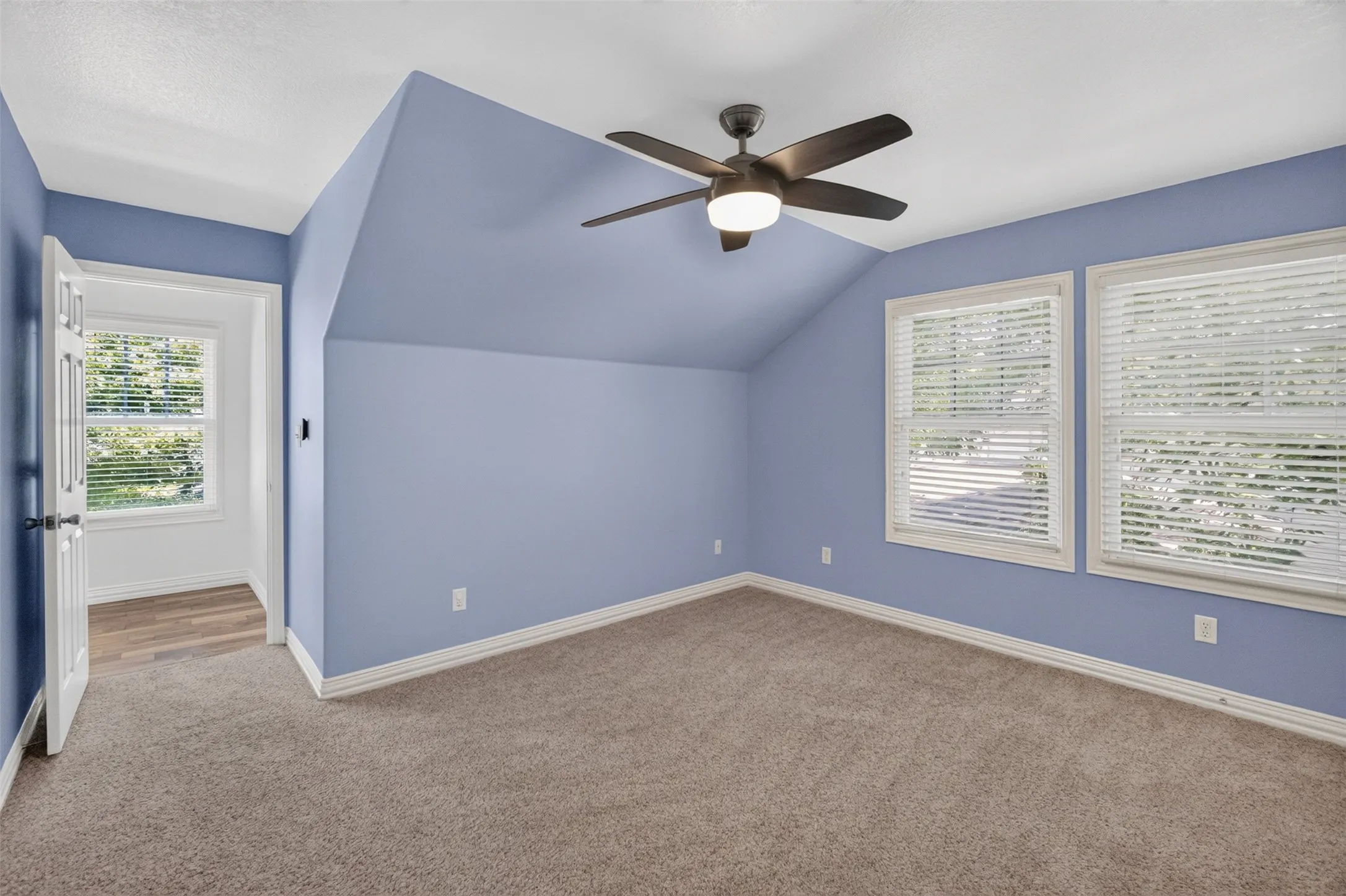 Single Family Residence For Sale in Tarrant County , 2205 College Avenue, Fort Worth, Texas 76110, 3 Bedroom, 3 Bathroom, 1 Garage spaces, 1,760 Sqft, built in 2005, mls#21345922, Real Estate Agent in Fort Worth, Homes For Sale in Tarrant county, Homes For Sale in Fort Worth, Realtor in Fort Worth Texas, Real Estate Brokerage Independent Realty Texas, Luminita Cordes Realtor