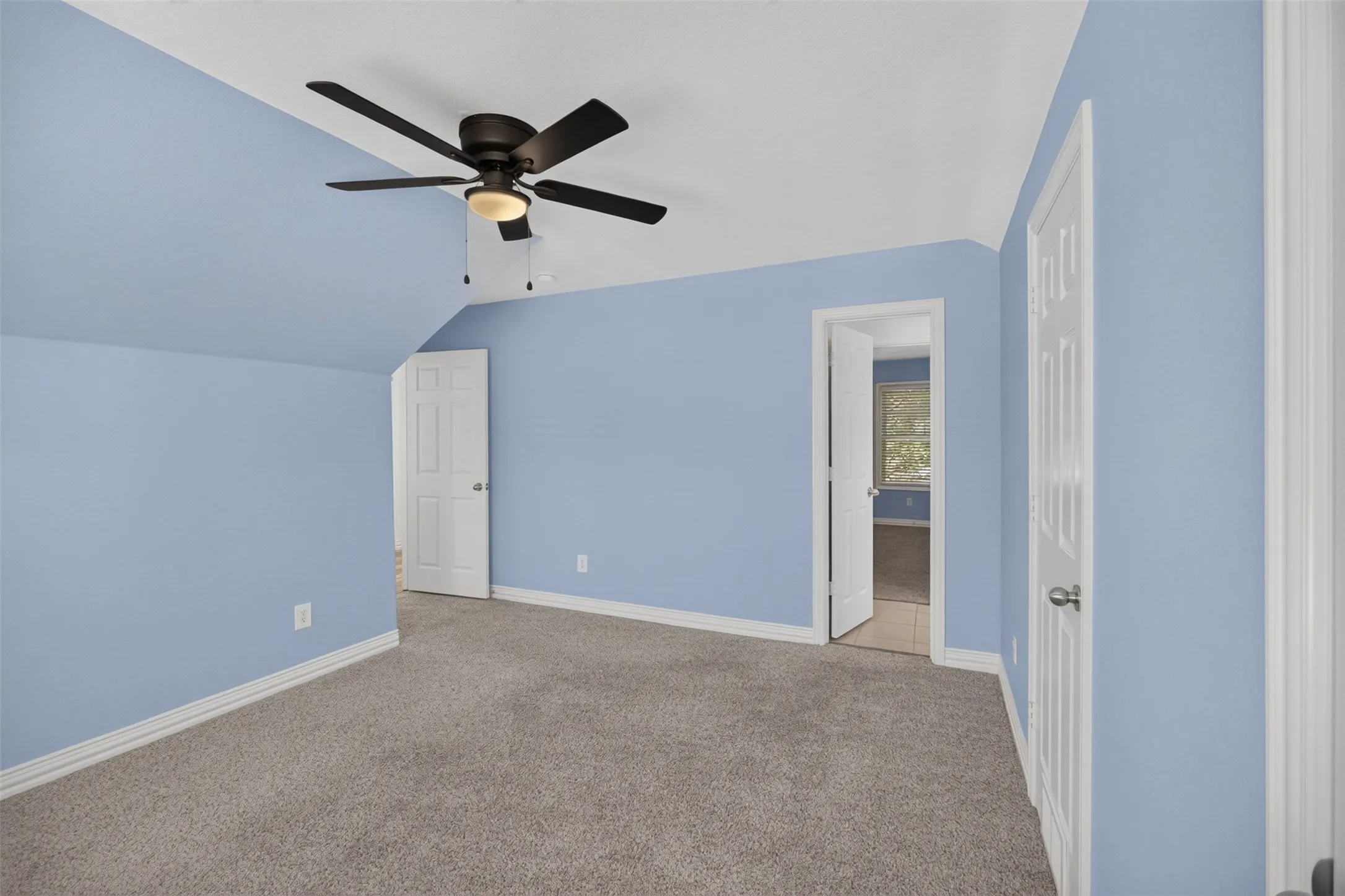 Single Family Residence For Sale in Tarrant County , 2205 College Avenue, Fort Worth, Texas 76110, 3 Bedroom, 3 Bathroom, 1 Garage spaces, 1,760 Sqft, built in 2005, mls#21345922, Real Estate Agent in Fort Worth, Homes For Sale in Tarrant county, Homes For Sale in Fort Worth, Realtor in Fort Worth Texas, Real Estate Brokerage Independent Realty Texas, Luminita Cordes Realtor