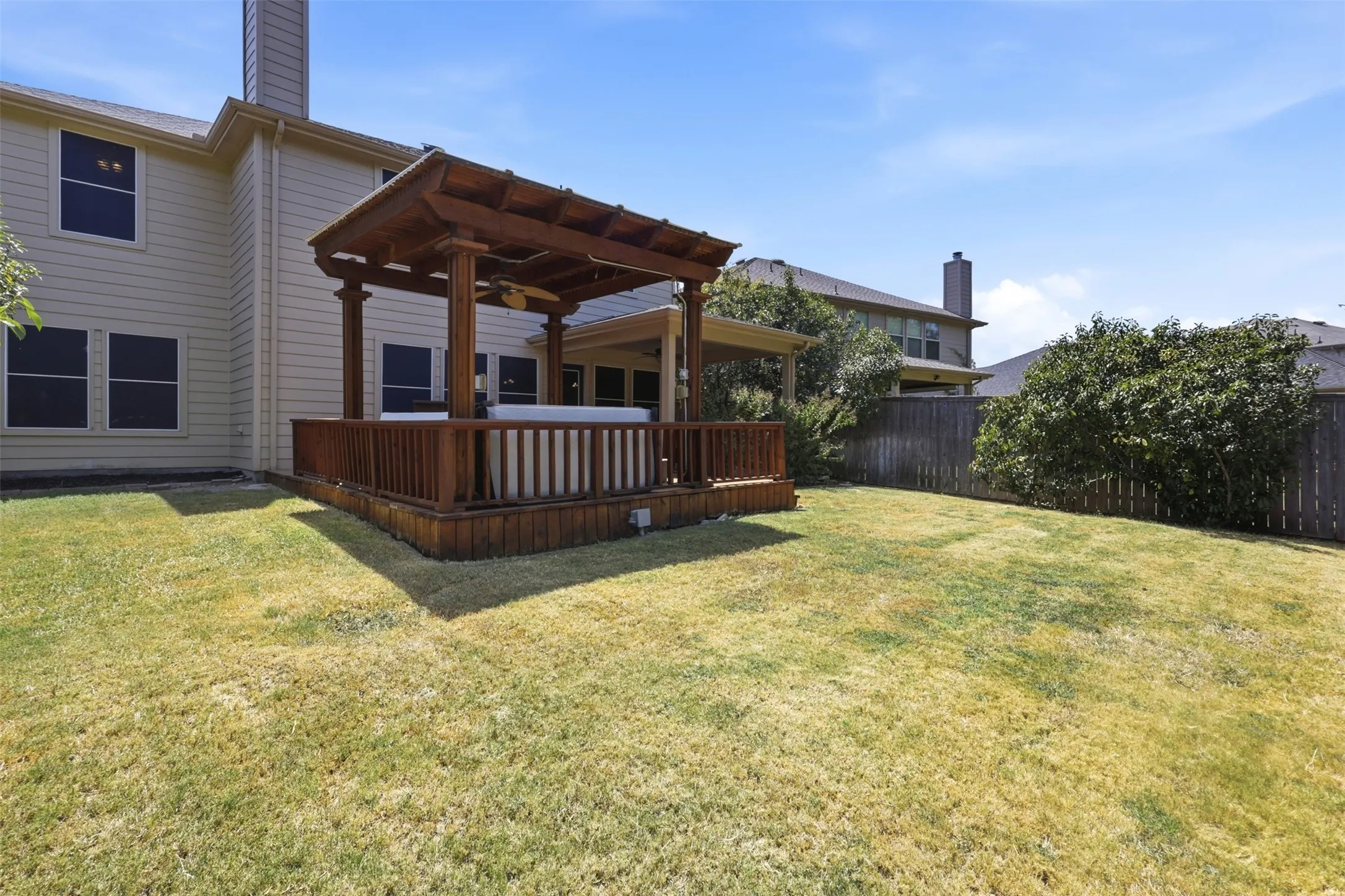 Single Family Residence For Sale in Rockwall County , 218 Mulberry Drive, Fate, Texas 75087, 4 Bedroom, 3 Bathroom, 2 Garage spaces, 2,796 Sqft, built in 2005, mls#21364836, Real Estate Agent in Fate, Homes For Sale in Rockwall county, Homes For Sale in Fate, Realtor in Fate Texas, Real Estate Brokerage Independent Realty Texas, Luminita Cordes Realtor
