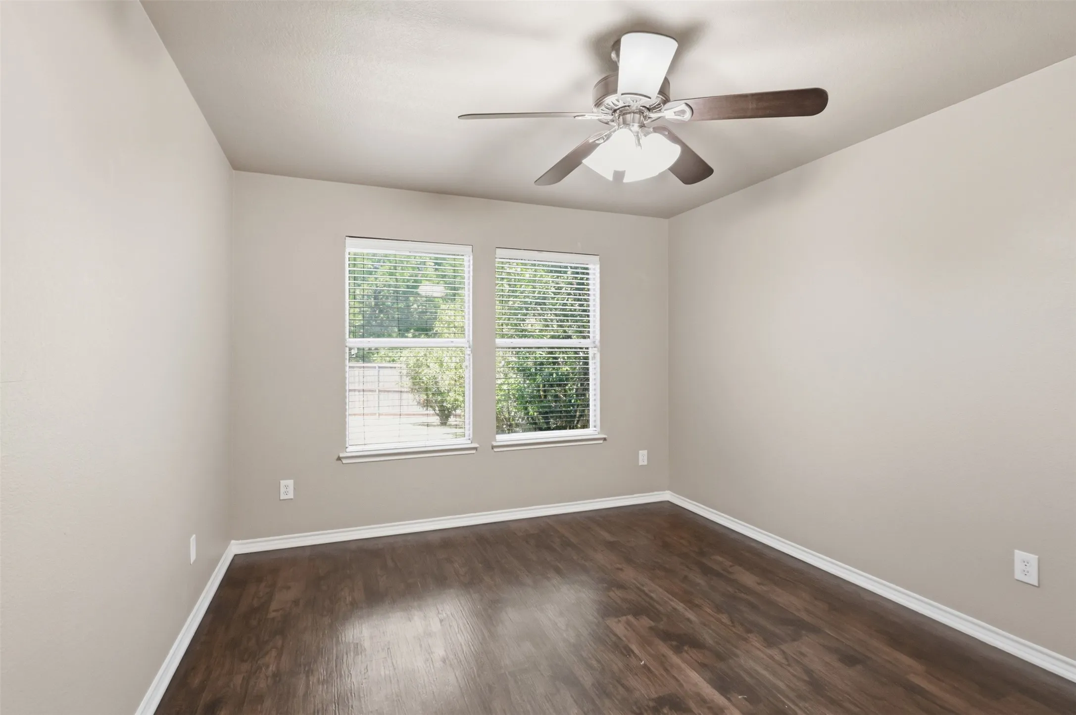 Single Family Residence For Sale in Rockwall County , 218 Mulberry Drive, Fate, Texas 75087, 4 Bedroom, 3 Bathroom, 2 Garage spaces, 2,796 Sqft, built in 2005, mls#21364836, Real Estate Agent in Fate, Homes For Sale in Rockwall county, Homes For Sale in Fate, Realtor in Fate Texas, Real Estate Brokerage Independent Realty Texas, Luminita Cordes Realtor