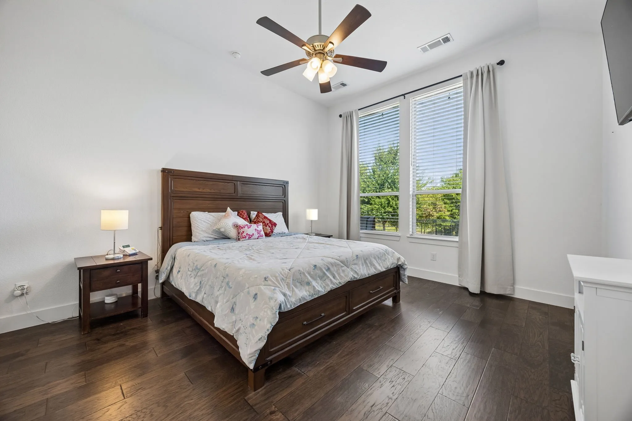 Single Family Residence For Sale in Denton County , 1425 Appaloosa Drive, Aubrey, Texas 76227, 4 Bedroom, 3 Bathroom, 2 Garage spaces, 2,276 Sqft, built in 2019, mls#21361134, Real Estate Agent in Aubrey, Homes For Sale in Denton county, Homes For Sale in Aubrey, Realtor in Aubrey Texas, Real Estate Brokerage Independent Realty Texas, Luminita Cordes Realtor
