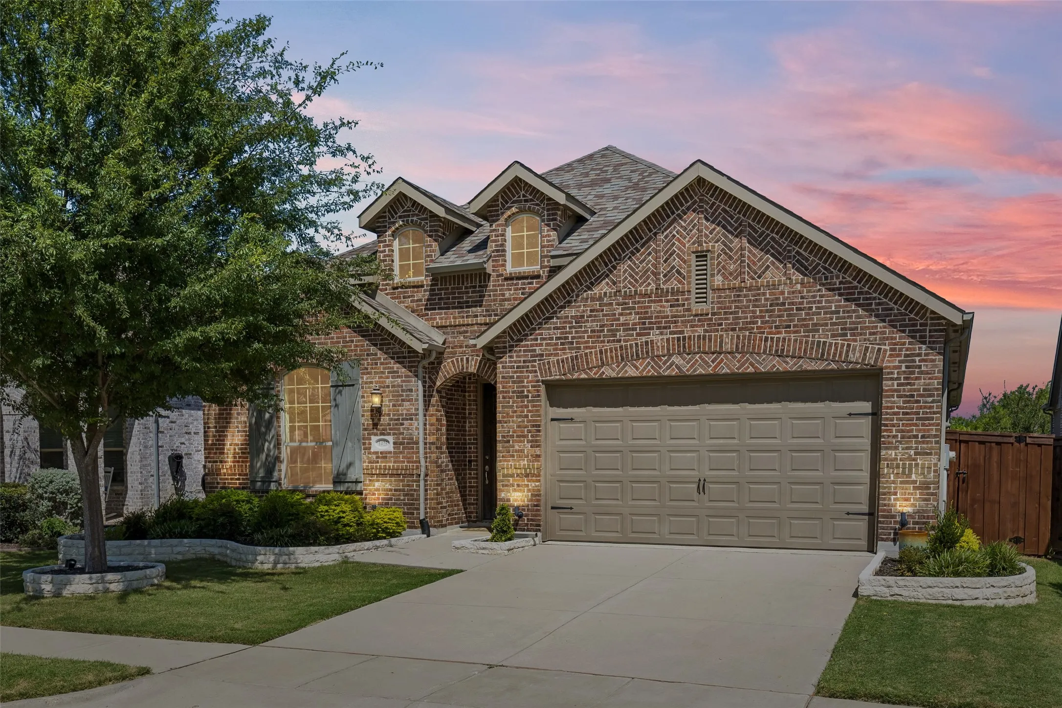 Single Family Residence For Sale in Denton County , 1425 Appaloosa Drive, Aubrey, Texas 76227, 4 Bedroom, 3 Bathroom, 2 Garage spaces, 2,276 Sqft, built in 2019, mls#21361134, Real Estate Agent in Aubrey, Homes For Sale in Denton county, Homes For Sale in Aubrey, Realtor in Aubrey Texas, Real Estate Brokerage Independent Realty Texas, Luminita Cordes Realtor