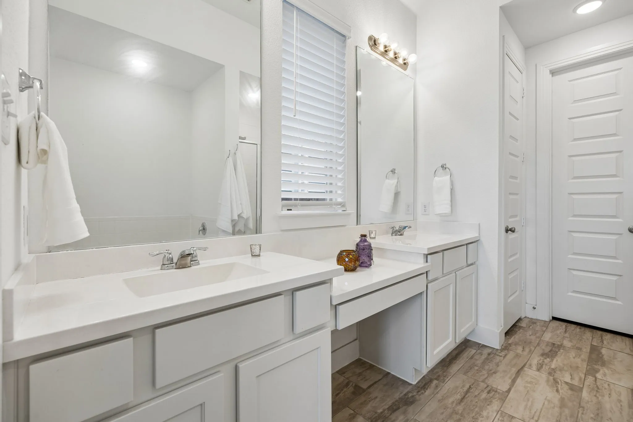 Single Family Residence For Sale in Denton County , 1425 Appaloosa Drive, Aubrey, Texas 76227, 4 Bedroom, 3 Bathroom, 2 Garage spaces, 2,276 Sqft, built in 2019, mls#21361134, Real Estate Agent in Aubrey, Homes For Sale in Denton county, Homes For Sale in Aubrey, Realtor in Aubrey Texas, Real Estate Brokerage Independent Realty Texas, Luminita Cordes Realtor