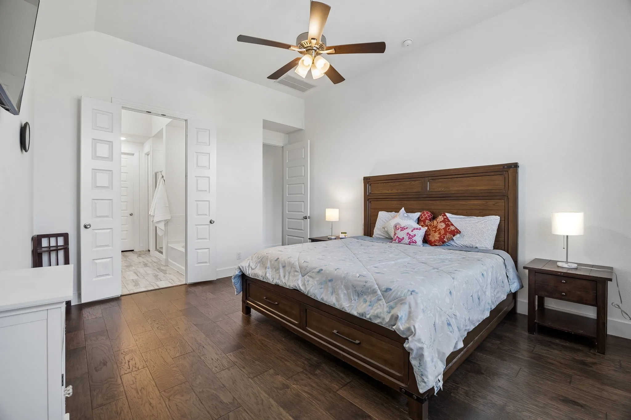 Single Family Residence For Sale in Denton County , 1425 Appaloosa Drive, Aubrey, Texas 76227, 4 Bedroom, 3 Bathroom, 2 Garage spaces, 2,276 Sqft, built in 2019, mls#21361134, Real Estate Agent in Aubrey, Homes For Sale in Denton county, Homes For Sale in Aubrey, Realtor in Aubrey Texas, Real Estate Brokerage Independent Realty Texas, Luminita Cordes Realtor