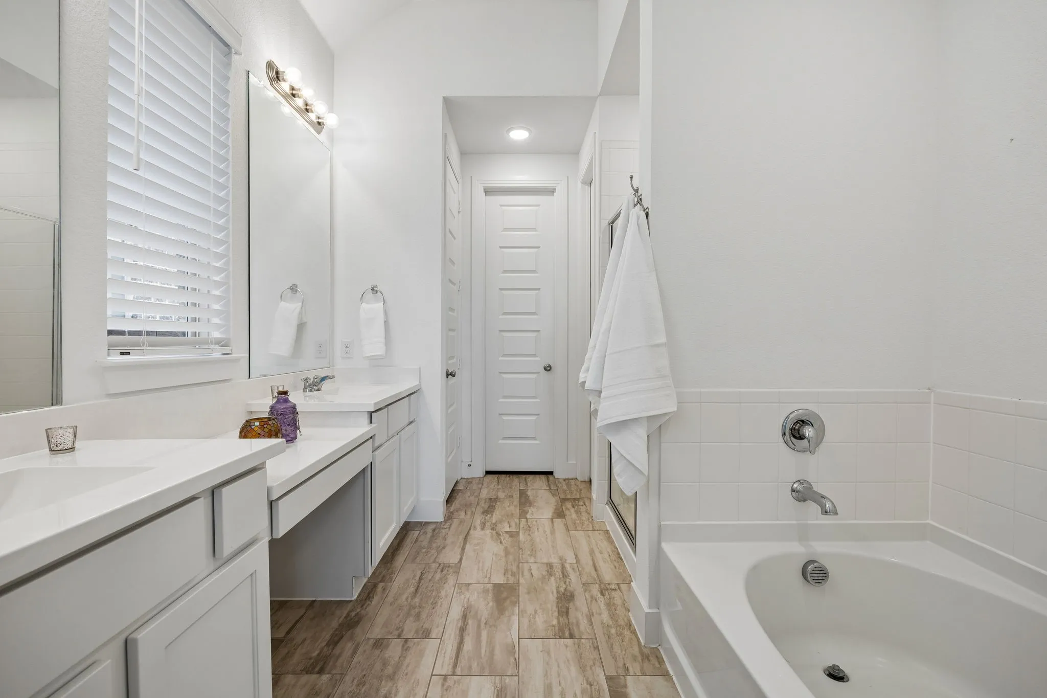 Single Family Residence For Sale in Denton County , 1425 Appaloosa Drive, Aubrey, Texas 76227, 4 Bedroom, 3 Bathroom, 2 Garage spaces, 2,276 Sqft, built in 2019, mls#21361134, Real Estate Agent in Aubrey, Homes For Sale in Denton county, Homes For Sale in Aubrey, Realtor in Aubrey Texas, Real Estate Brokerage Independent Realty Texas, Luminita Cordes Realtor