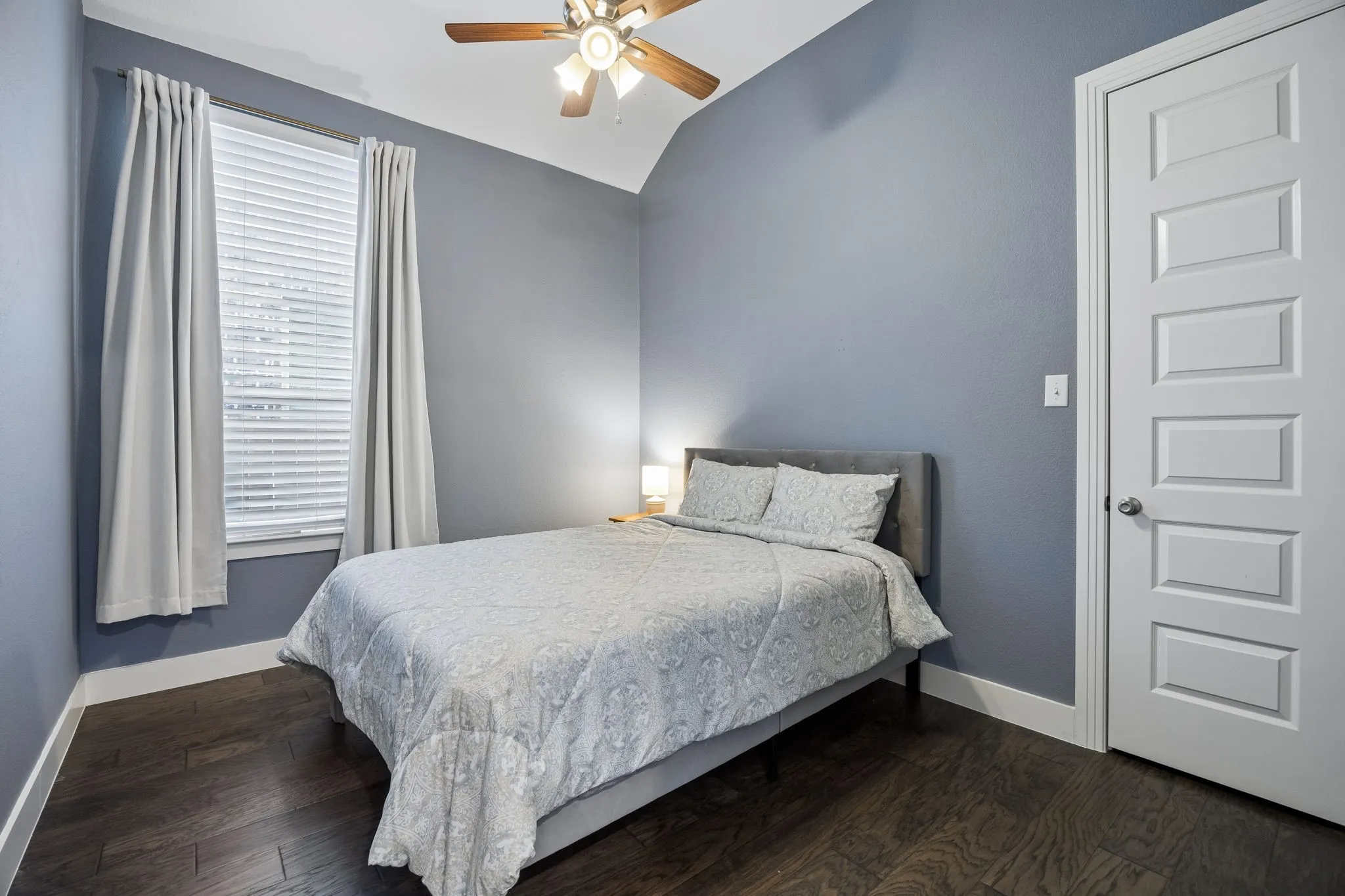 Single Family Residence For Sale in Denton County , 1425 Appaloosa Drive, Aubrey, Texas 76227, 4 Bedroom, 3 Bathroom, 2 Garage spaces, 2,276 Sqft, built in 2019, mls#21361134, Real Estate Agent in Aubrey, Homes For Sale in Denton county, Homes For Sale in Aubrey, Realtor in Aubrey Texas, Real Estate Brokerage Independent Realty Texas, Luminita Cordes Realtor