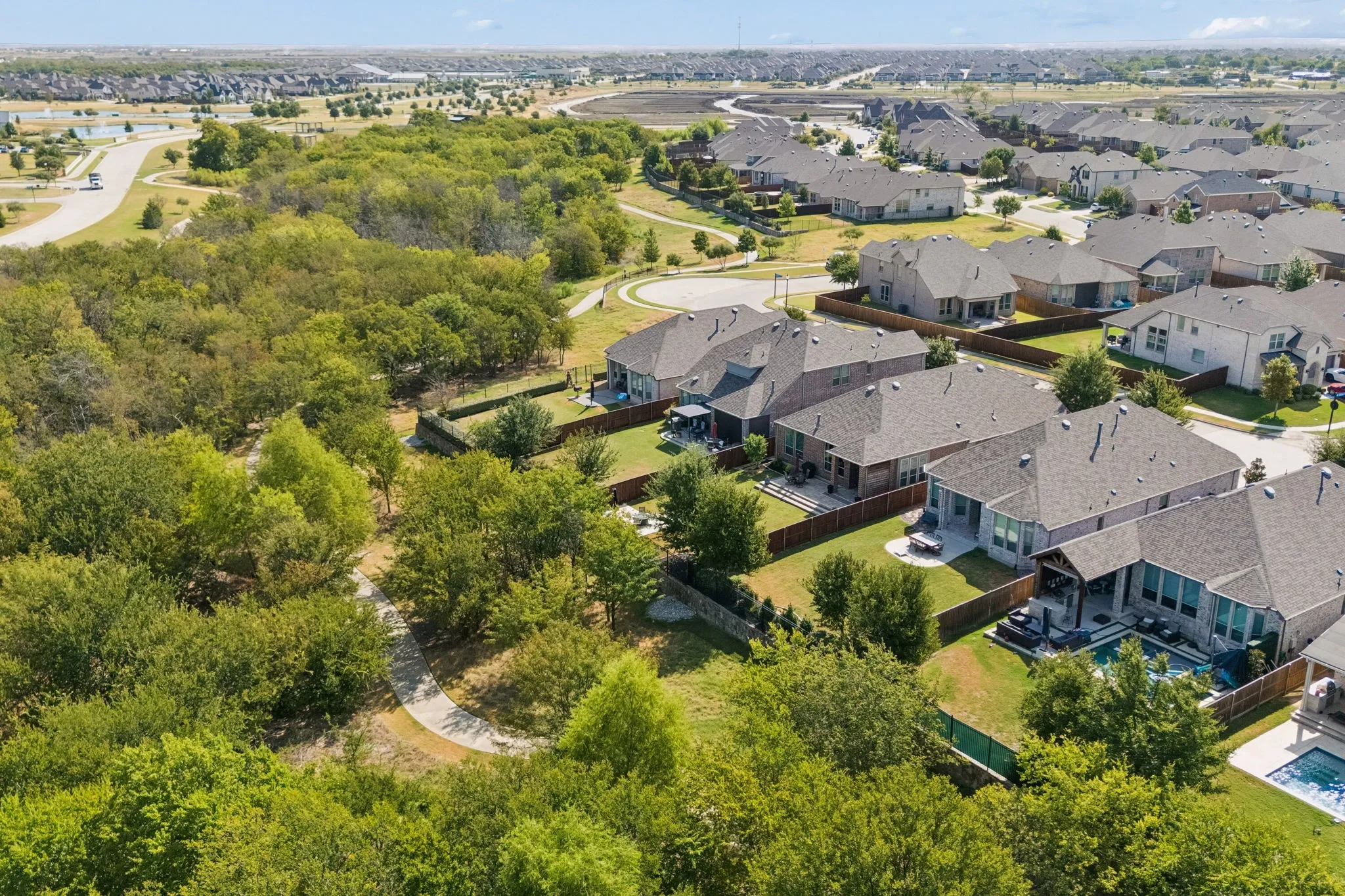 Single Family Residence For Sale in Denton County , 1425 Appaloosa Drive, Aubrey, Texas 76227, 4 Bedroom, 3 Bathroom, 2 Garage spaces, 2,276 Sqft, built in 2019, mls#21361134, Real Estate Agent in Aubrey, Homes For Sale in Denton county, Homes For Sale in Aubrey, Realtor in Aubrey Texas, Real Estate Brokerage Independent Realty Texas, Luminita Cordes Realtor