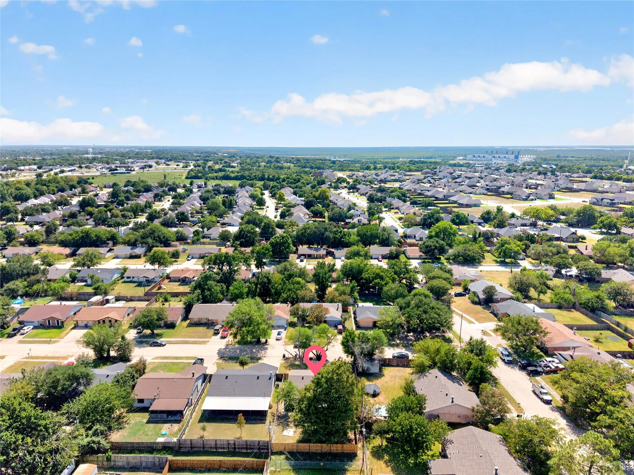 Single Family Residence For Sale in Kaufman County , 524 Woodcrest Way, Forney, Texas 75126, 3 Bedroom, 2 Bathroom, 2 Garage spaces, 1,416 Sqft, built in 1975, mls#21365624, Real Estate Agent in Forney, Homes For Sale in Kaufman county, Homes For Sale in Forney, Realtor in Forney Texas, Real Estate Brokerage Independent Realty Texas, Luminita Cordes Realtor
