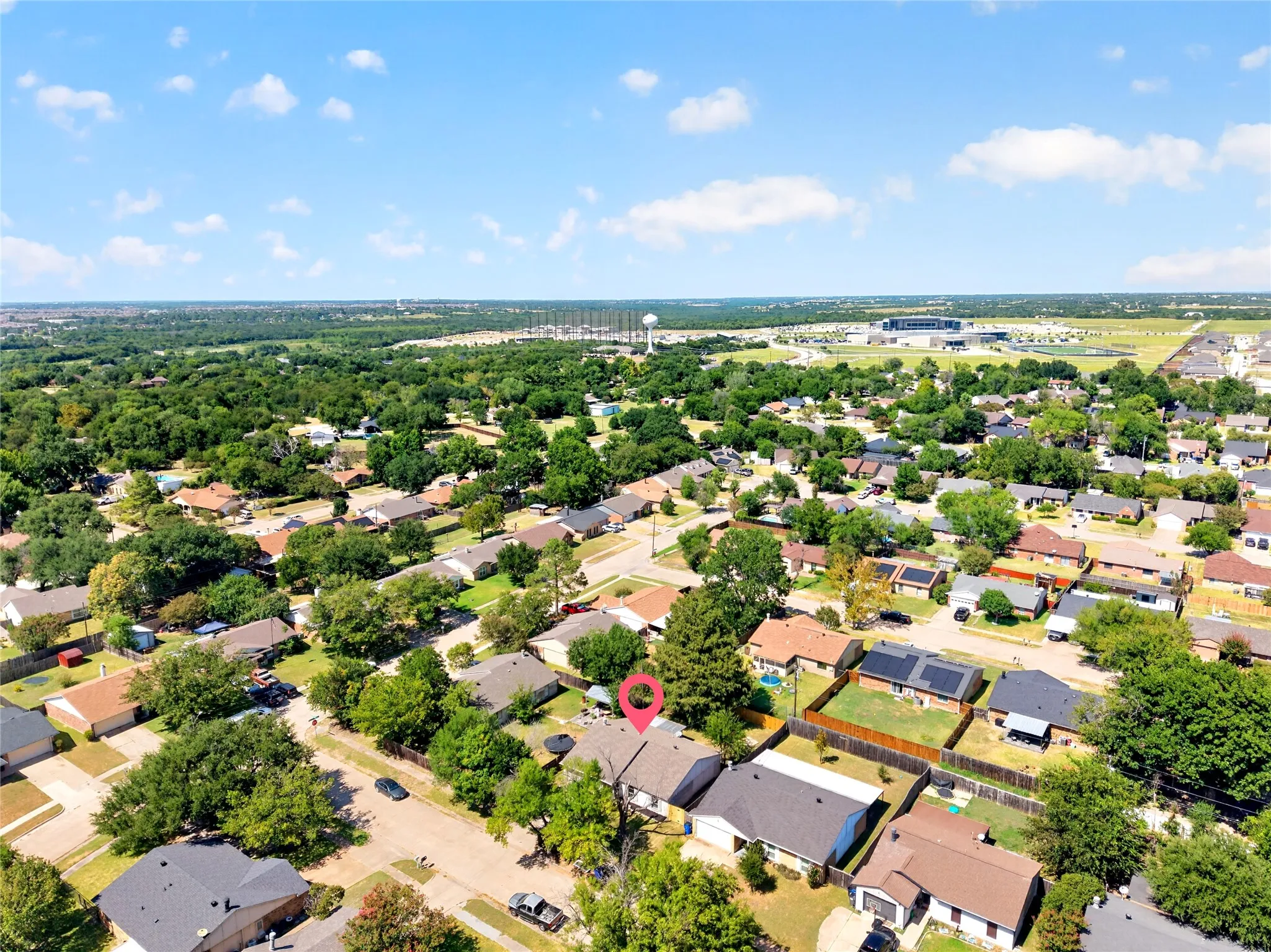 Single Family Residence For Sale in Kaufman County , 524 Woodcrest Way, Forney, Texas 75126, 3 Bedroom, 2 Bathroom, 2 Garage spaces, 1,416 Sqft, built in 1975, mls#21365624, Real Estate Agent in Forney, Homes For Sale in Kaufman county, Homes For Sale in Forney, Realtor in Forney Texas, Real Estate Brokerage Independent Realty Texas, Luminita Cordes Realtor