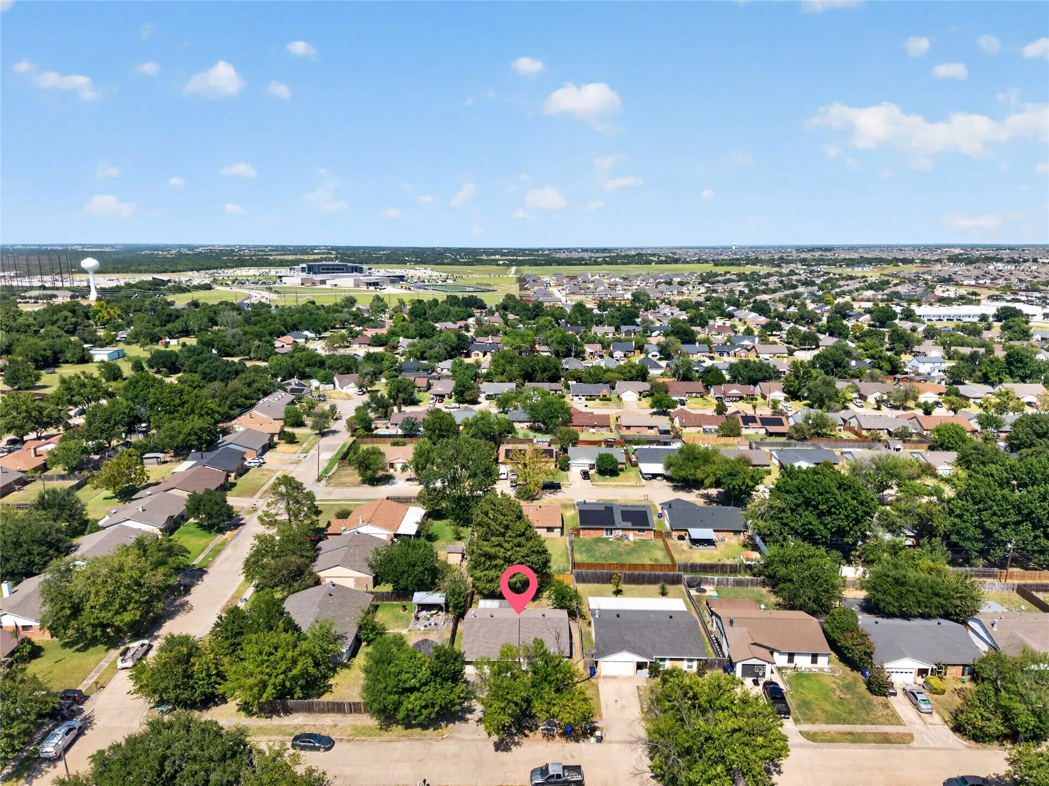 Single Family Residence For Sale in Kaufman County , 524 Woodcrest Way, Forney, Texas 75126, 3 Bedroom, 2 Bathroom, 2 Garage spaces, 1,416 Sqft, built in 1975, mls#21365624, Real Estate Agent in Forney, Homes For Sale in Kaufman county, Homes For Sale in Forney, Realtor in Forney Texas, Real Estate Brokerage Independent Realty Texas, Luminita Cordes Realtor