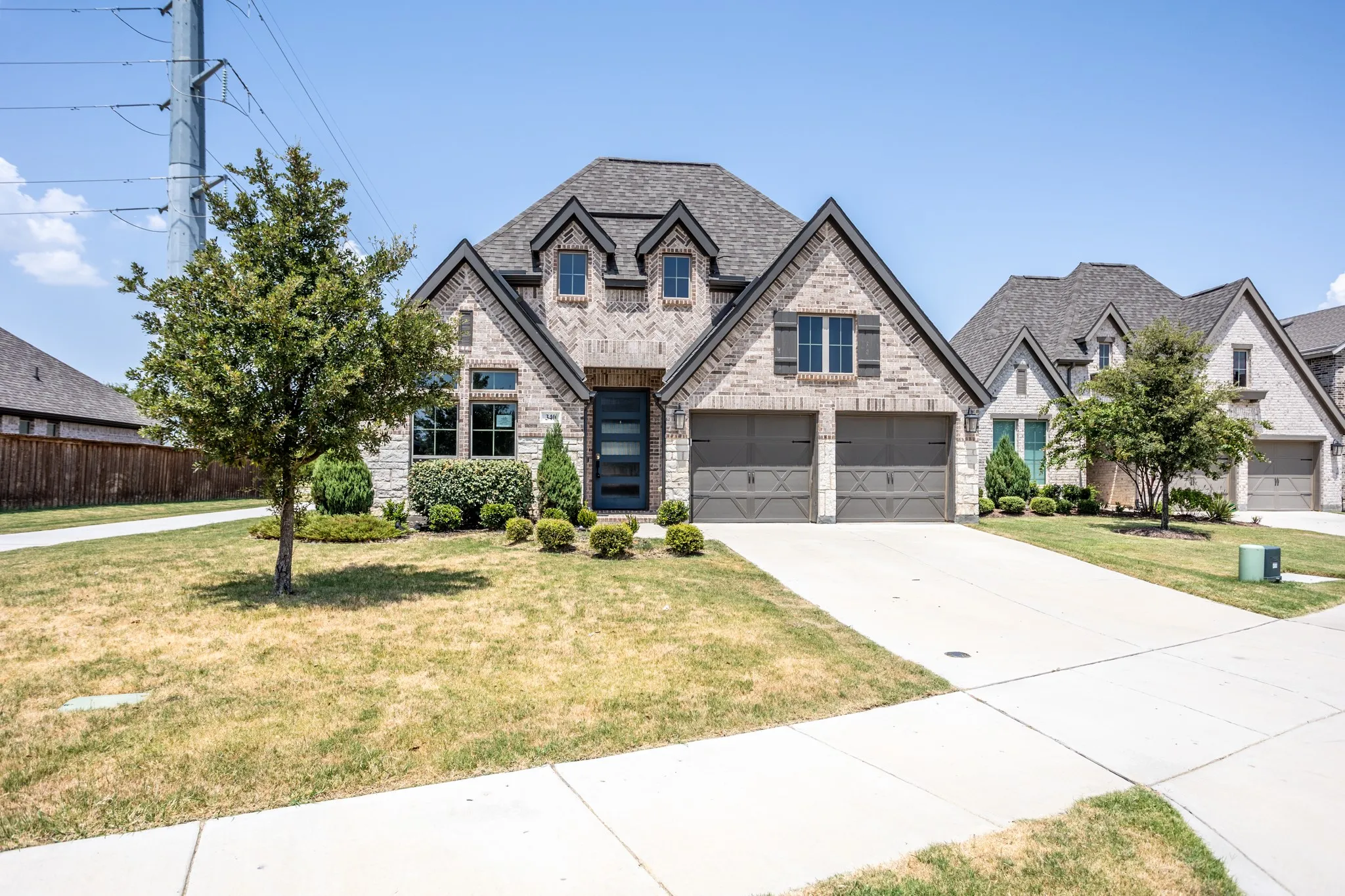 Single Family Residence For Sale in Denton County , 340 Moonvine Drive, Little Elm, Texas 75068, 4 Bedroom, 4 Bathroom, 2 Garage spaces, 2,653 Sqft, built in 2021, mls#21366440, Real Estate Agent in Little Elm, Homes For Sale in Denton county, Homes For Sale in Little Elm, Realtor in Little Elm Texas, Real Estate Brokerage Independent Realty Texas, Luminita Cordes Realtor