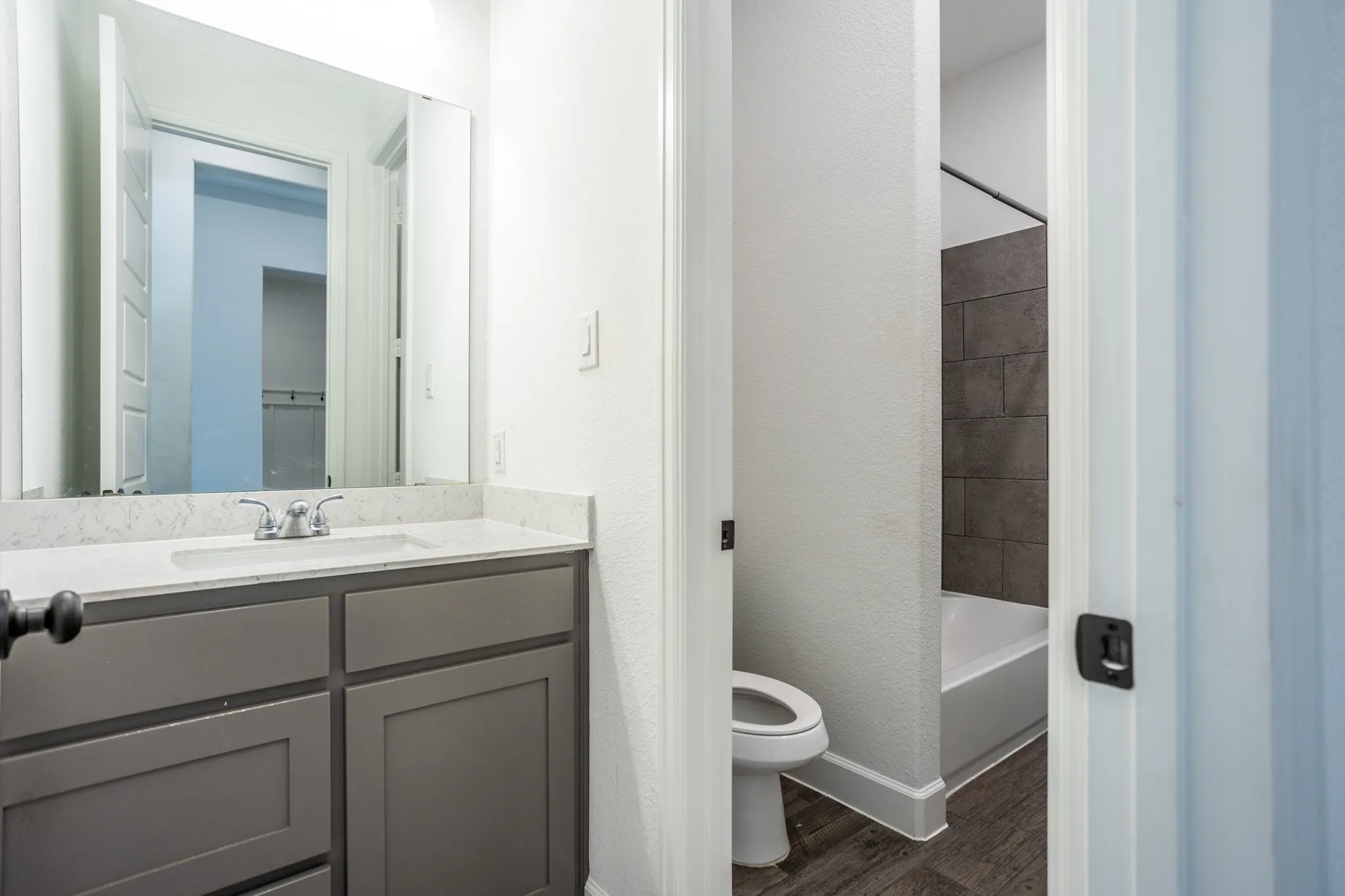 Single Family Residence For Sale in Denton County , 340 Moonvine Drive, Little Elm, Texas 75068, 4 Bedroom, 4 Bathroom, 2 Garage spaces, 2,653 Sqft, built in 2021, mls#21366440, Real Estate Agent in Little Elm, Homes For Sale in Denton county, Homes For Sale in Little Elm, Realtor in Little Elm Texas, Real Estate Brokerage Independent Realty Texas, Luminita Cordes Realtor