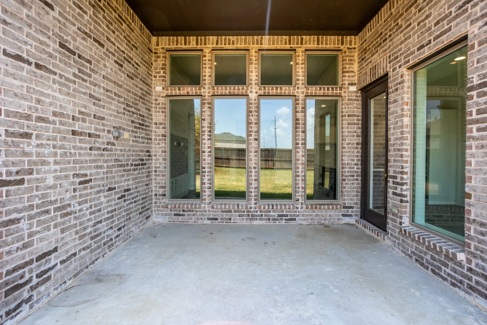 Single Family Residence For Sale in Denton County , 340 Moonvine Drive, Little Elm, Texas 75068, 4 Bedroom, 4 Bathroom, 2 Garage spaces, 2,653 Sqft, built in 2021, mls#21366440, Real Estate Agent in Little Elm, Homes For Sale in Denton county, Homes For Sale in Little Elm, Realtor in Little Elm Texas, Real Estate Brokerage Independent Realty Texas, Luminita Cordes Realtor