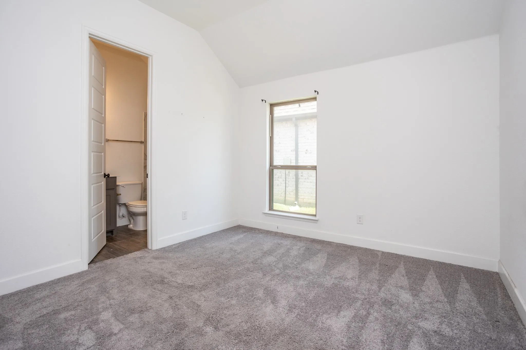 Single Family Residence For Sale in Denton County , 340 Moonvine Drive, Little Elm, Texas 75068, 4 Bedroom, 4 Bathroom, 2 Garage spaces, 2,653 Sqft, built in 2021, mls#21366440, Real Estate Agent in Little Elm, Homes For Sale in Denton county, Homes For Sale in Little Elm, Realtor in Little Elm Texas, Real Estate Brokerage Independent Realty Texas, Luminita Cordes Realtor