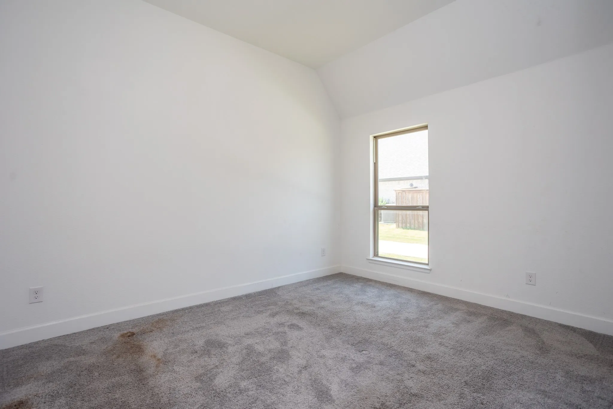 Single Family Residence For Sale in Denton County , 340 Moonvine Drive, Little Elm, Texas 75068, 4 Bedroom, 4 Bathroom, 2 Garage spaces, 2,653 Sqft, built in 2021, mls#21366440, Real Estate Agent in Little Elm, Homes For Sale in Denton county, Homes For Sale in Little Elm, Realtor in Little Elm Texas, Real Estate Brokerage Independent Realty Texas, Luminita Cordes Realtor