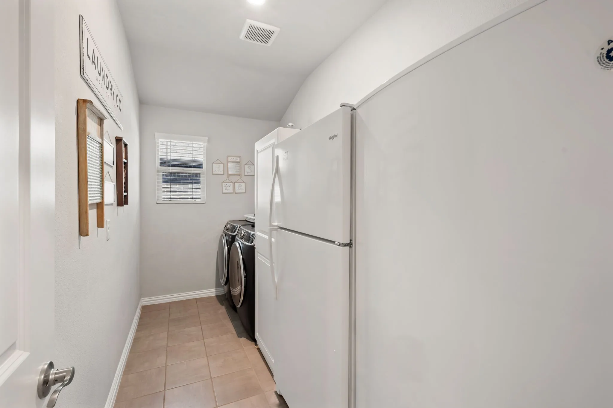 Utility Room large enough for an extra refrigerator and a deep freezer